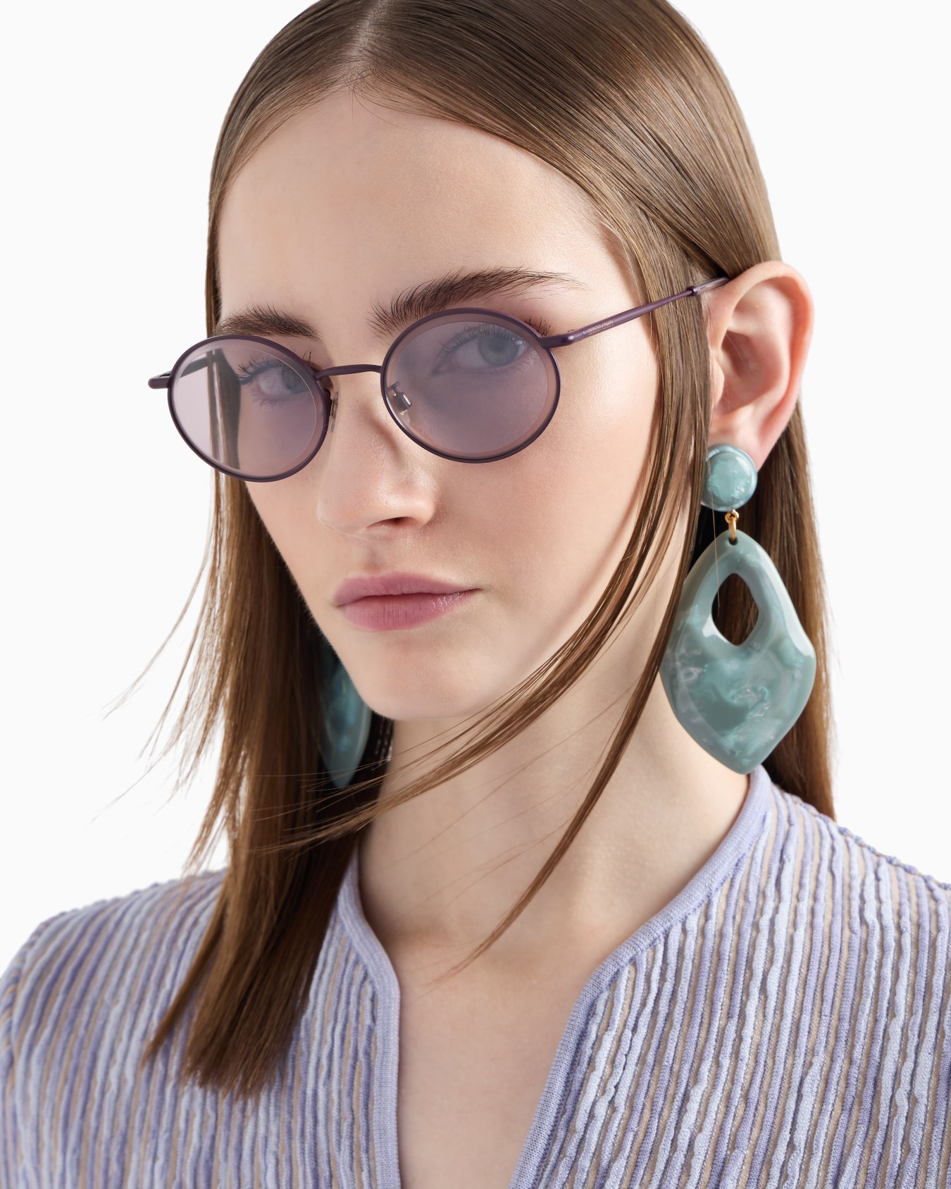 Oval women’s sunglasses Slide 1