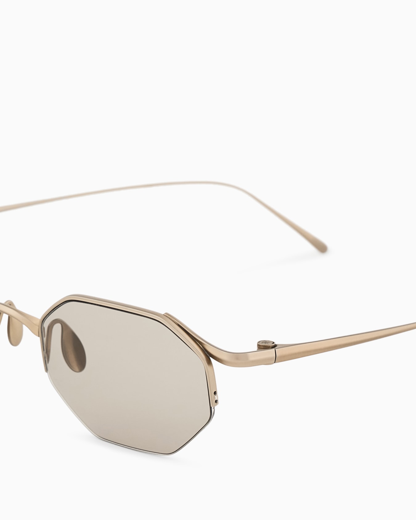 Irregular-shaped men's sunglasses Slide 3