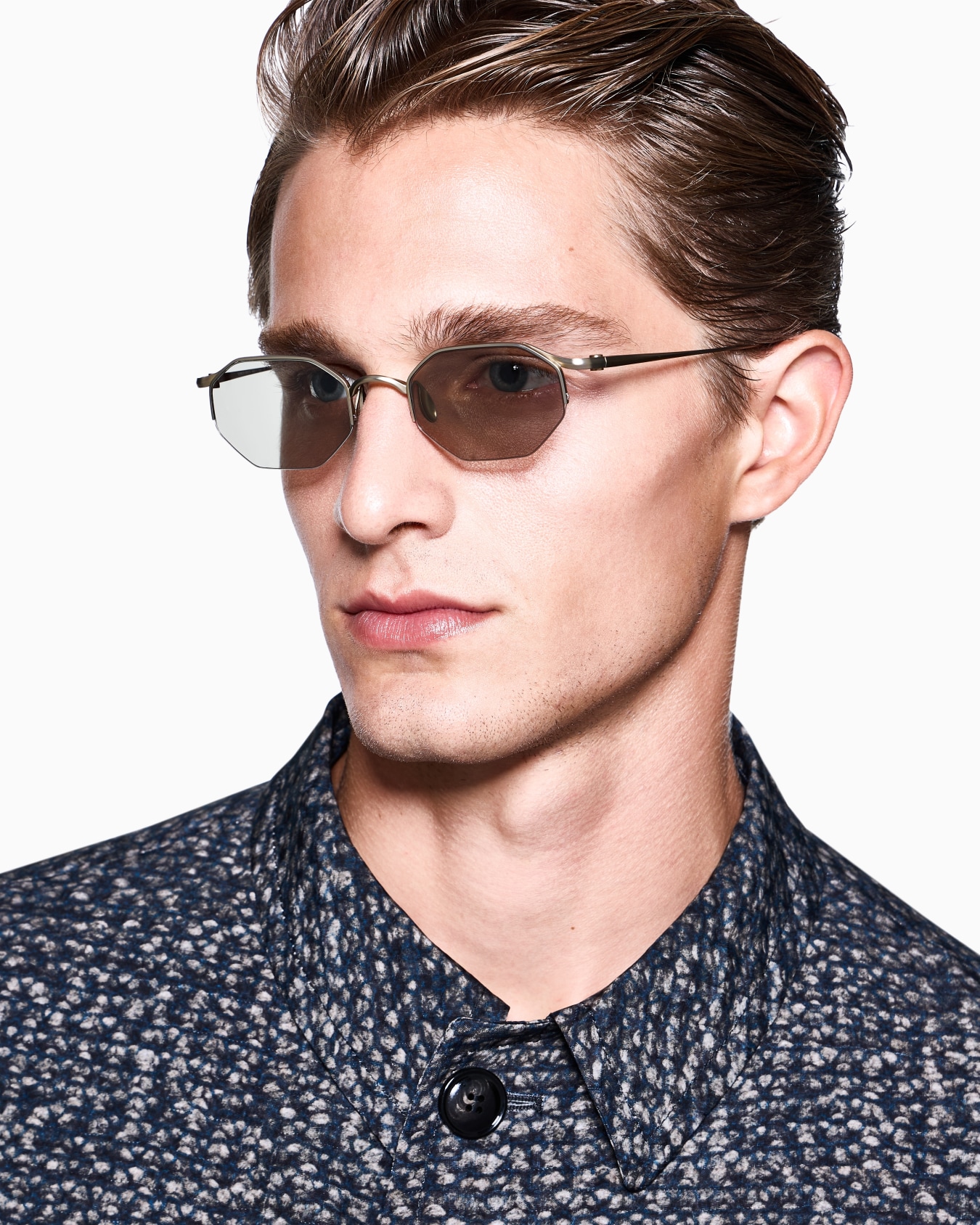 Men’s hexagonal-shaped sunglasses Slide 4