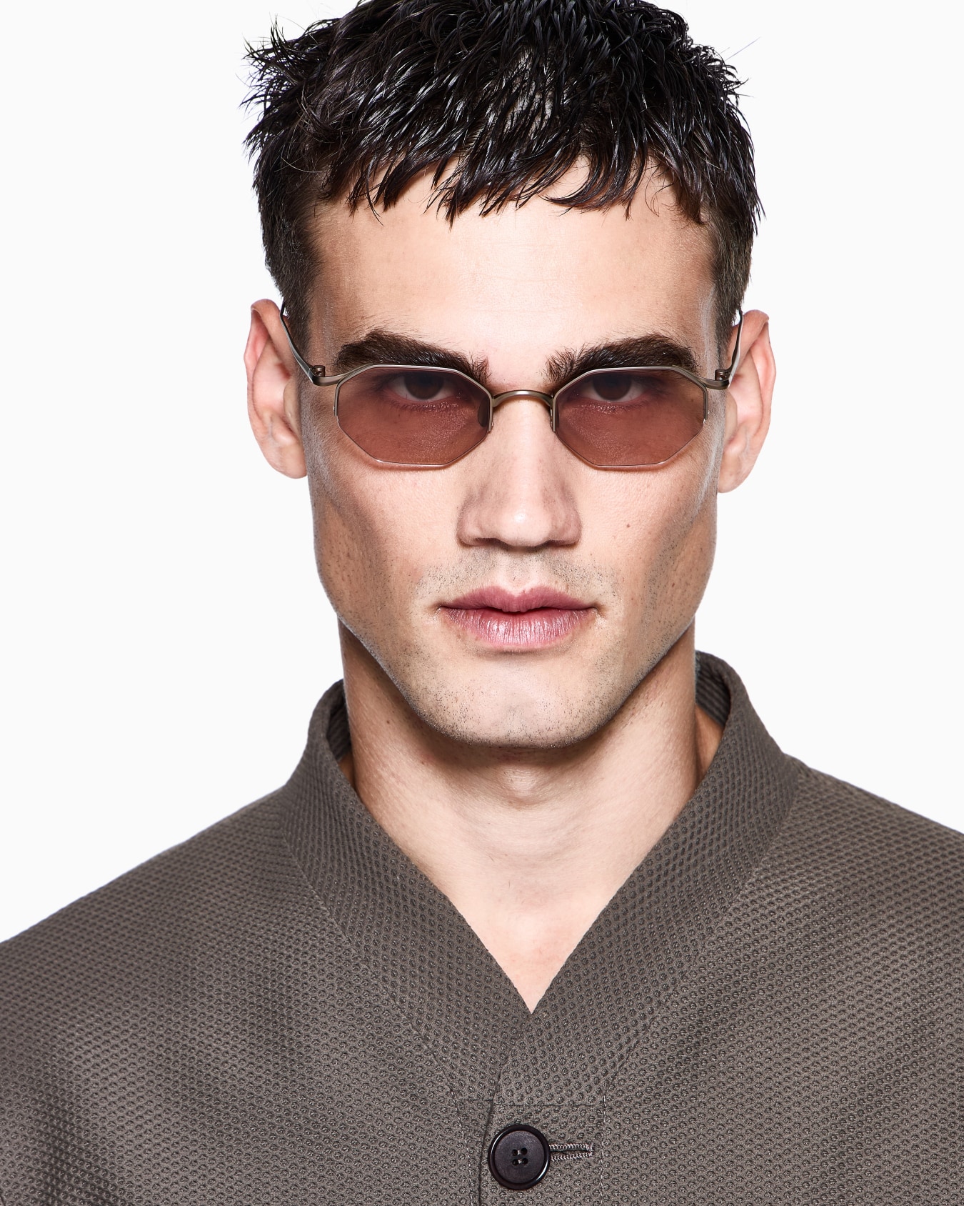 Men’s hexagonal-shaped sunglasses Slide 4