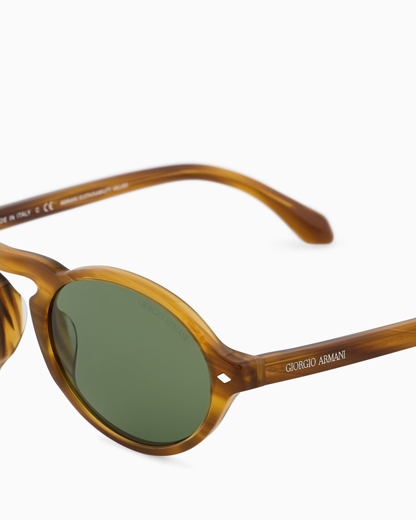 Men’s oval sunglasses Slide 4