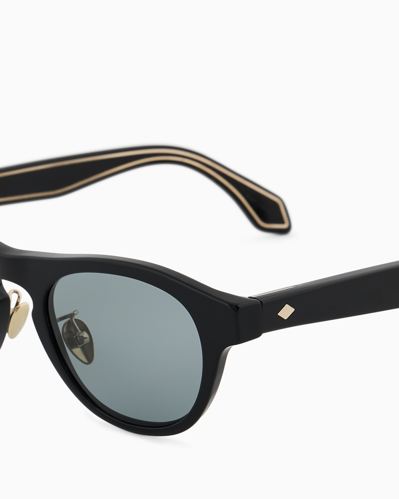 Men’s oval sunglasses Slide 4