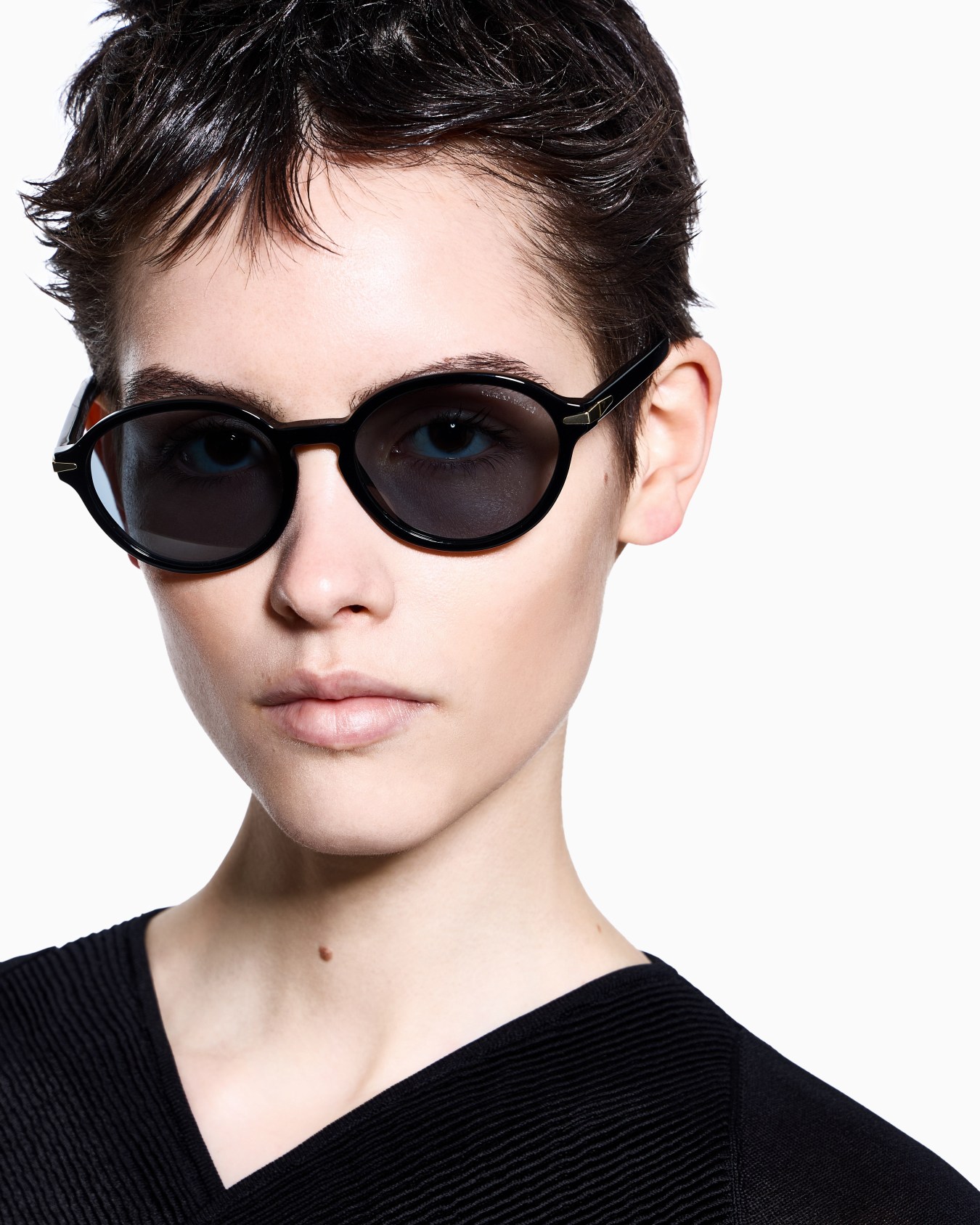 Oval women’s sunglasses Slide 1