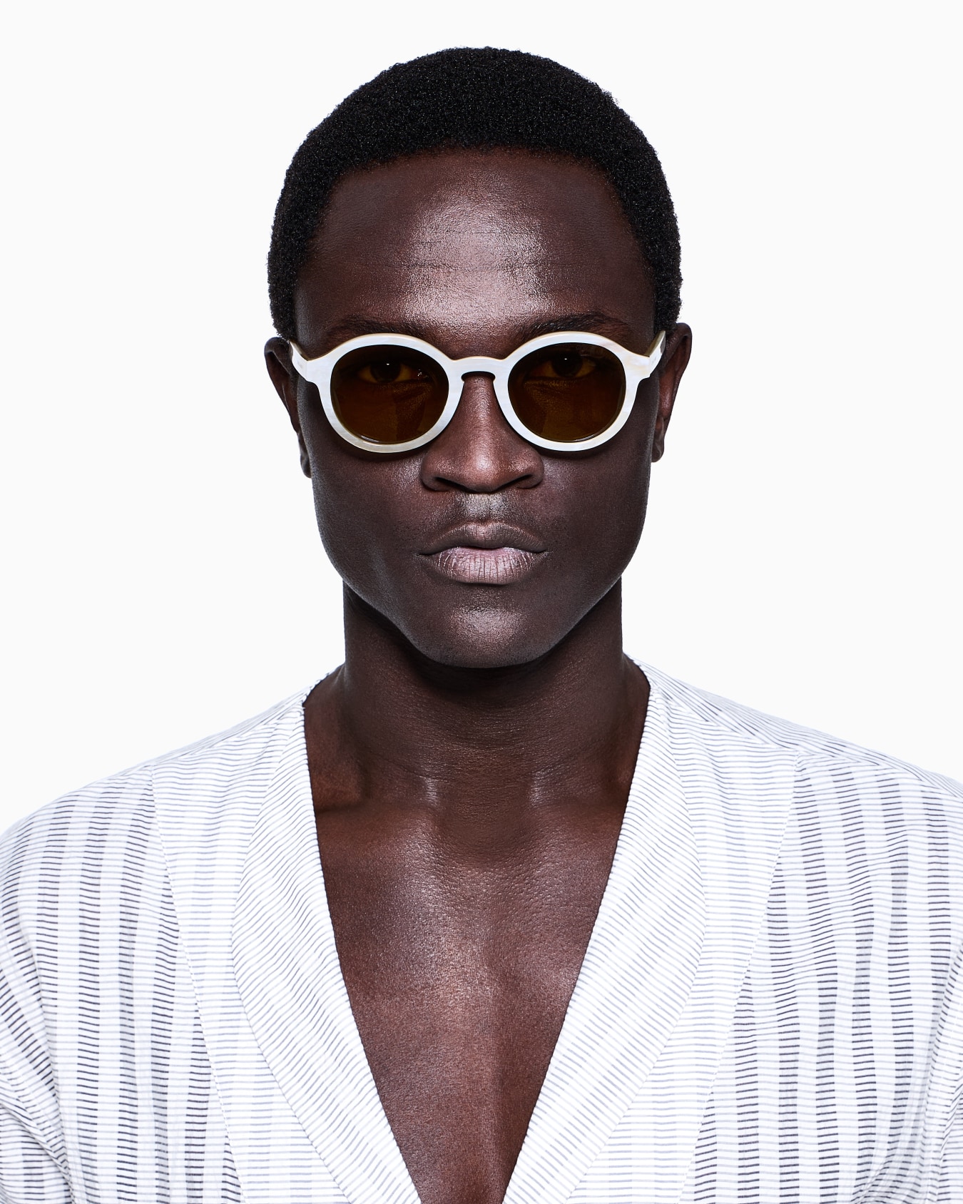 Men’s round sunglasses Slide 1