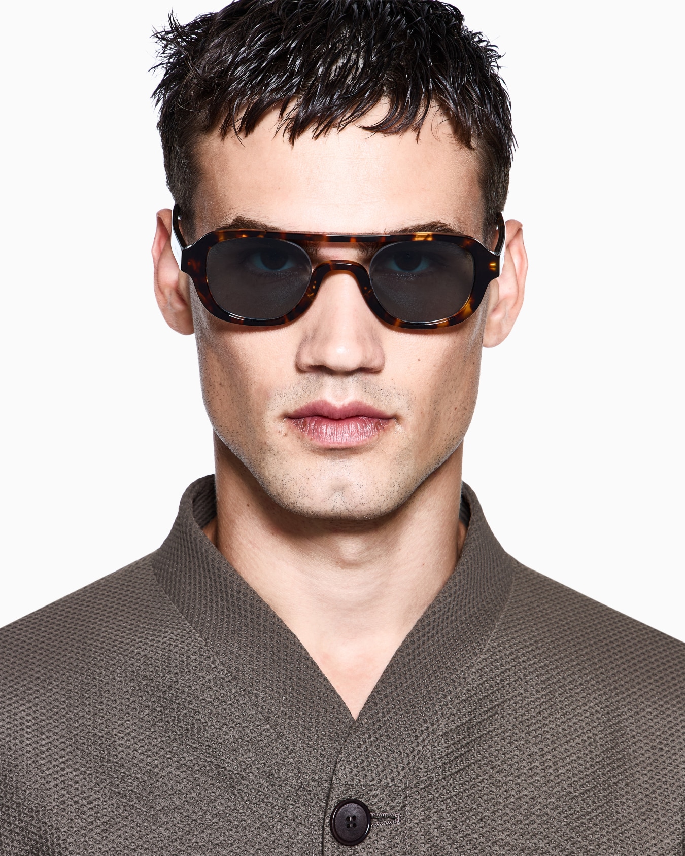 Men’s square sunglasses Slide 1