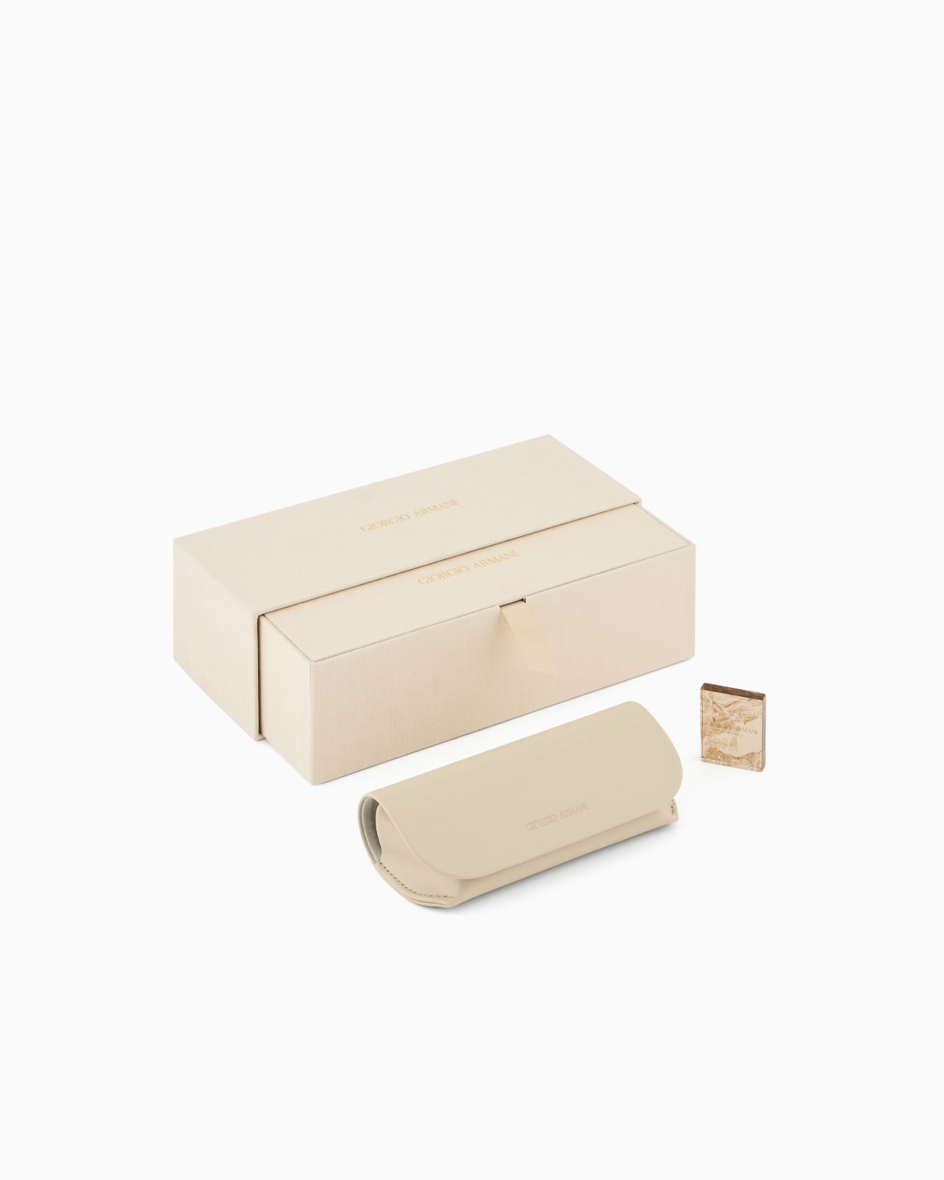 Women’s oval sunglasses Slide 5