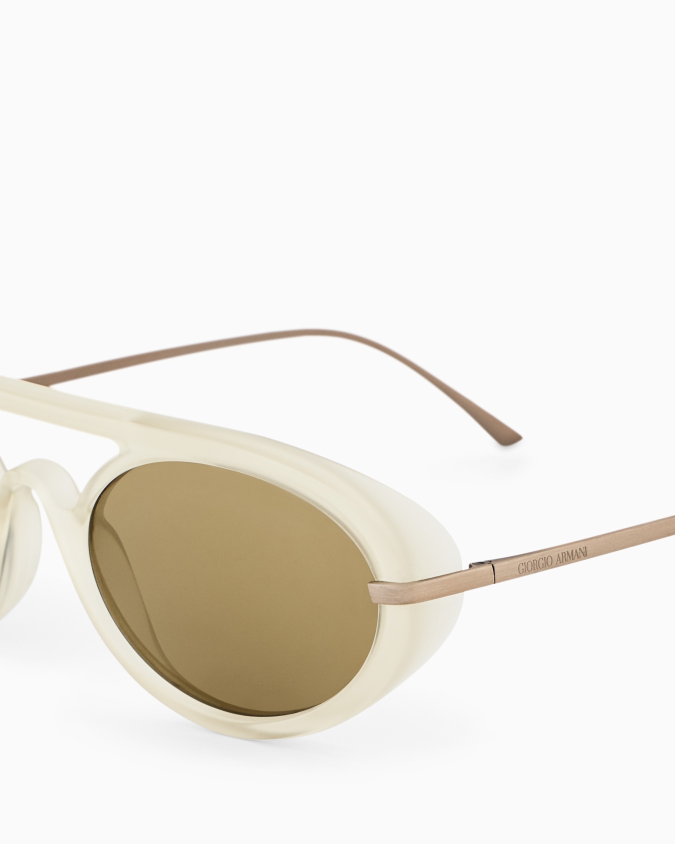 Men’s oval sunglasses Slide 3