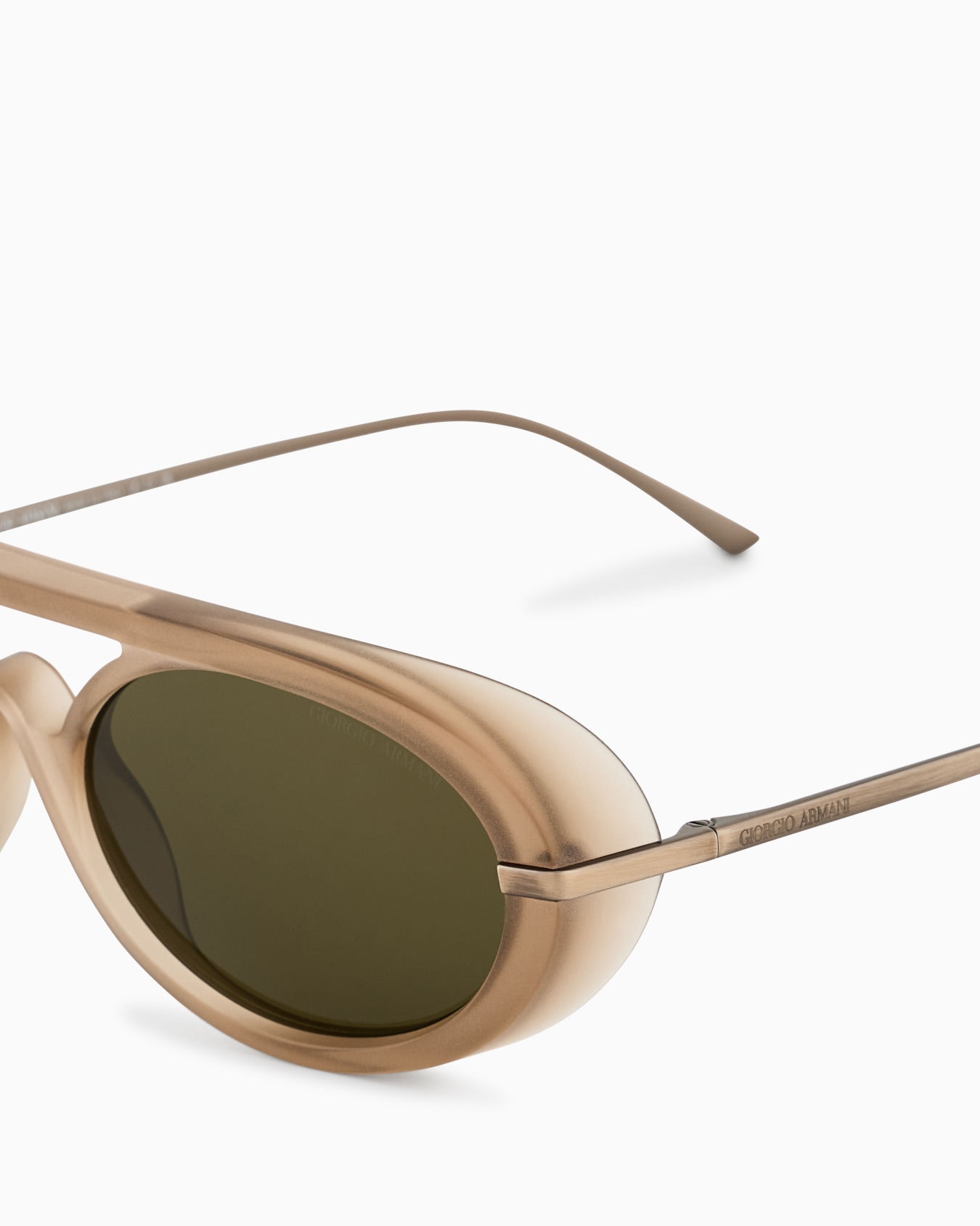 Men’s oval sunglasses Slide 3