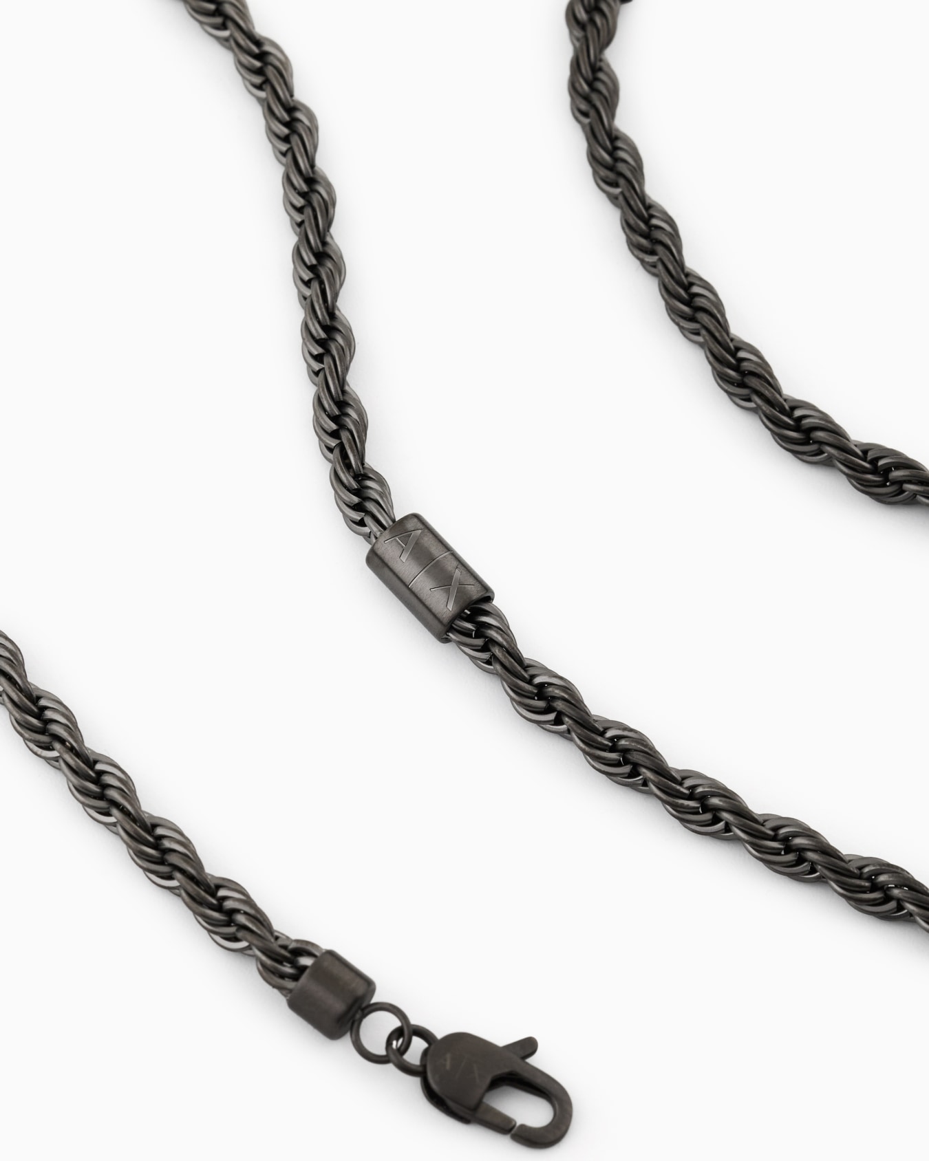Collar de cadena de acero inoxidable color gris metálico Diapositiva 2