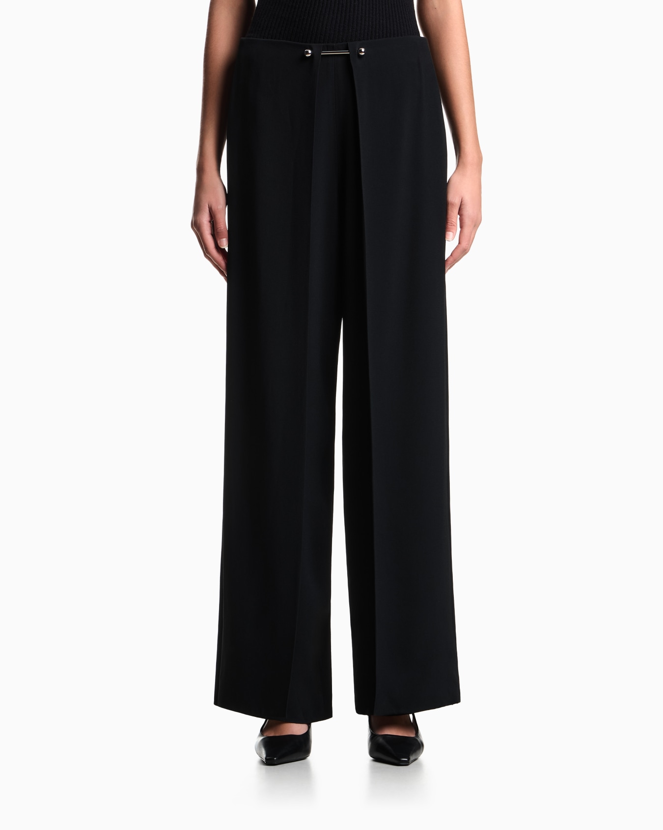 Pantalones de envers satén con cierre de piercing Diapositiva 3