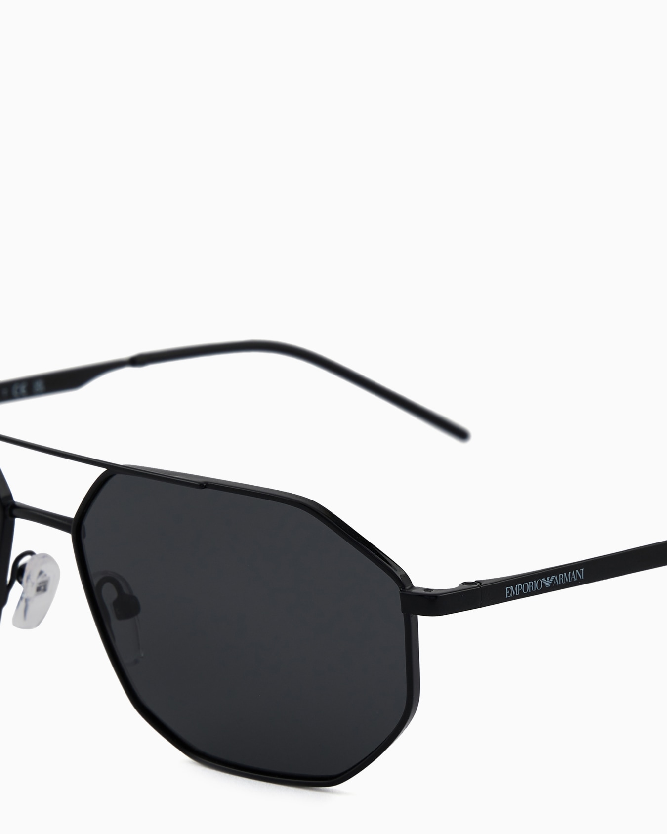 Irregular-shaped men’s sunglasses Slide 4