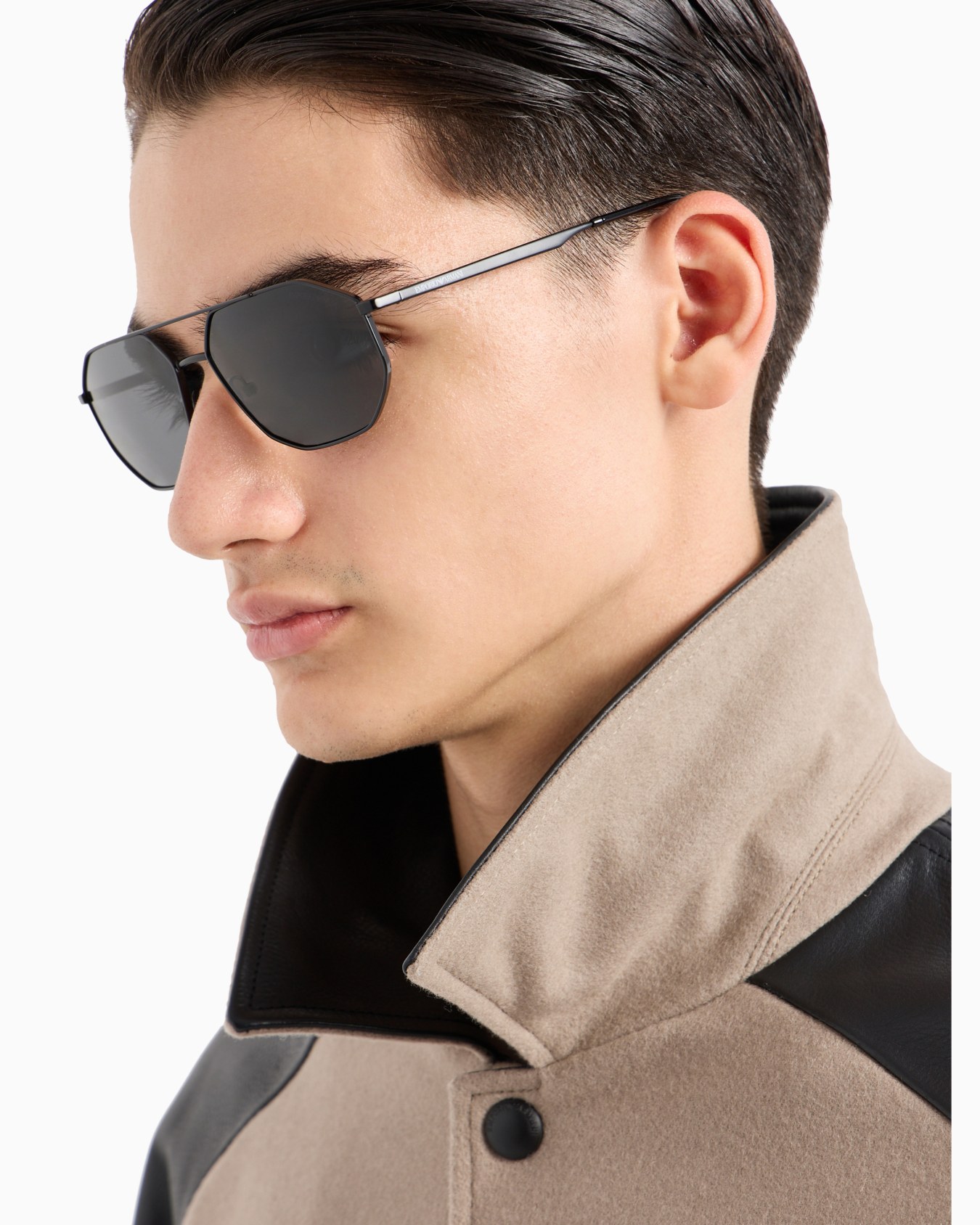 Irregular-shaped men’s sunglasses Slide 5