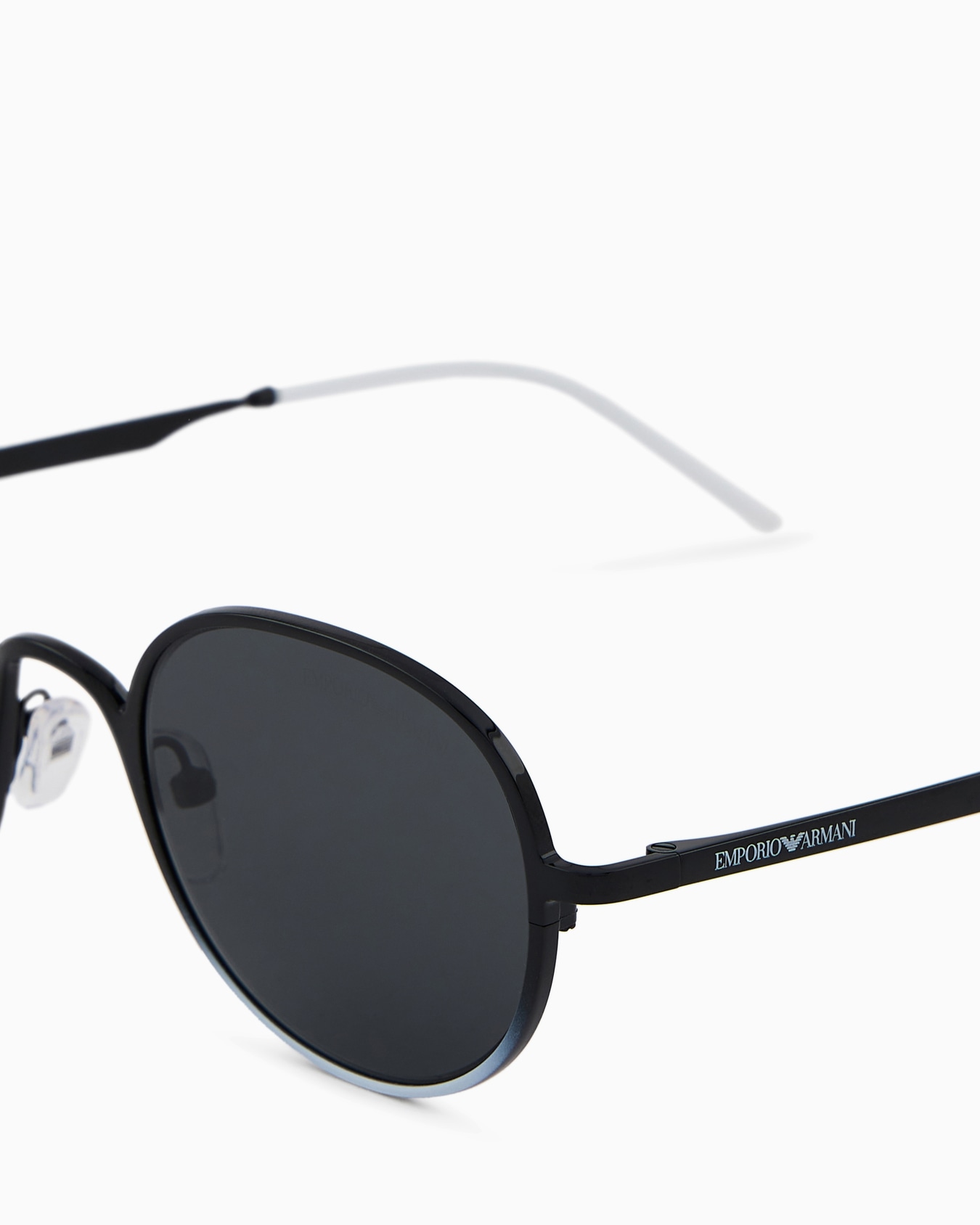 Women’s round sunglasses Slide 4