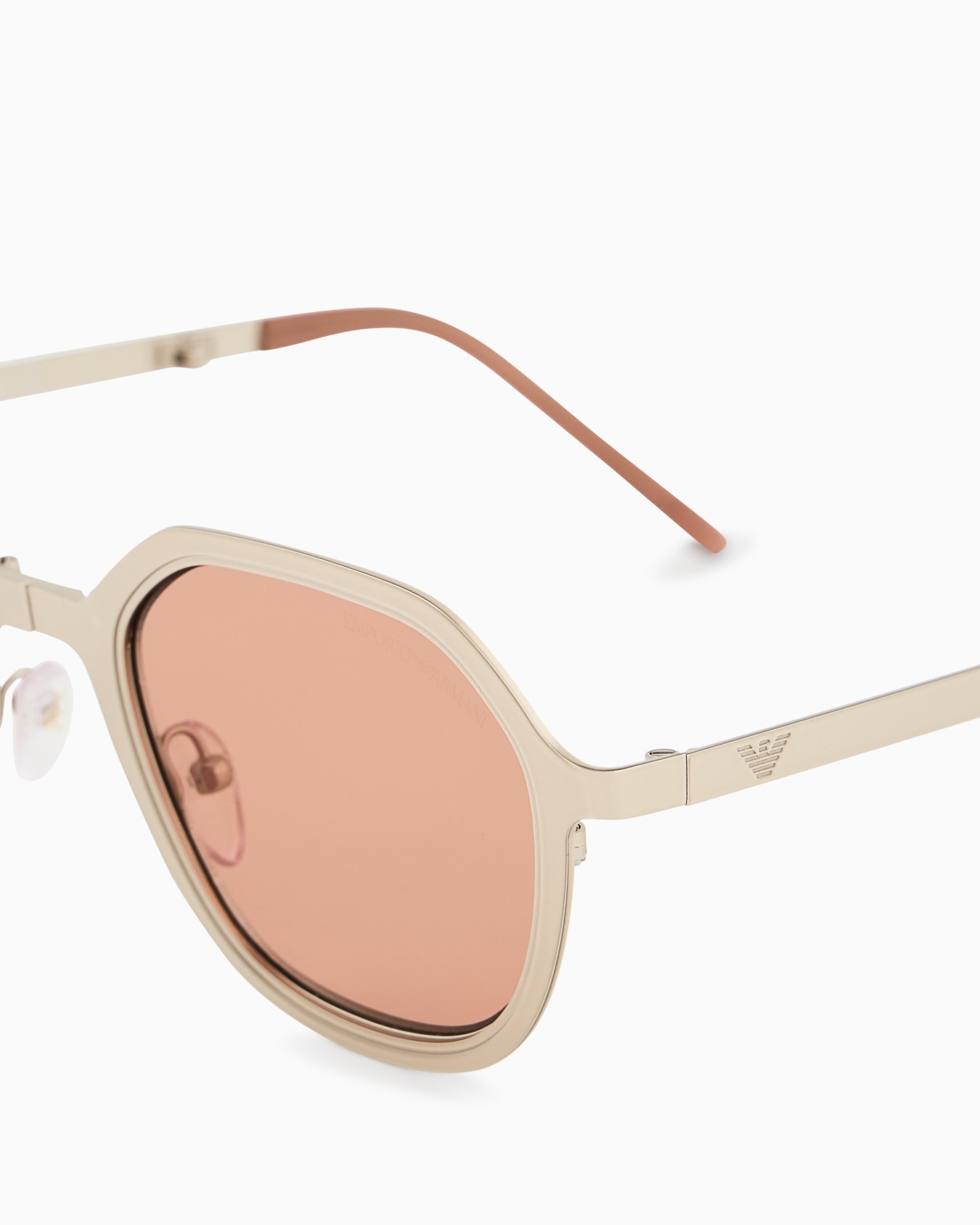 Irregular-shaped folding sunglasses Slide 4