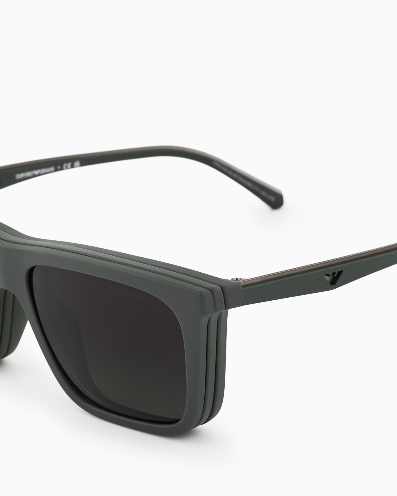 Men’s square sunglasses Slide 4