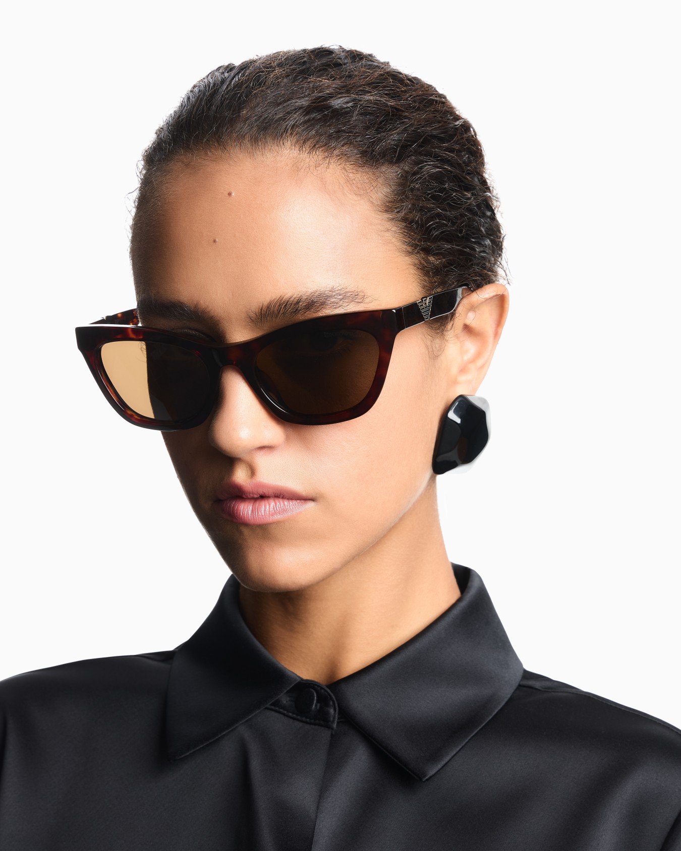 Occhiali da sole da donna forma cat eye Diapositive 4
