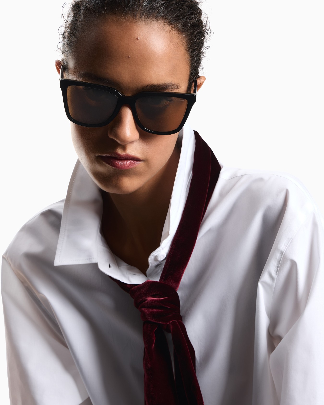 Women’s irregular-shaped sunglasses Slide 1