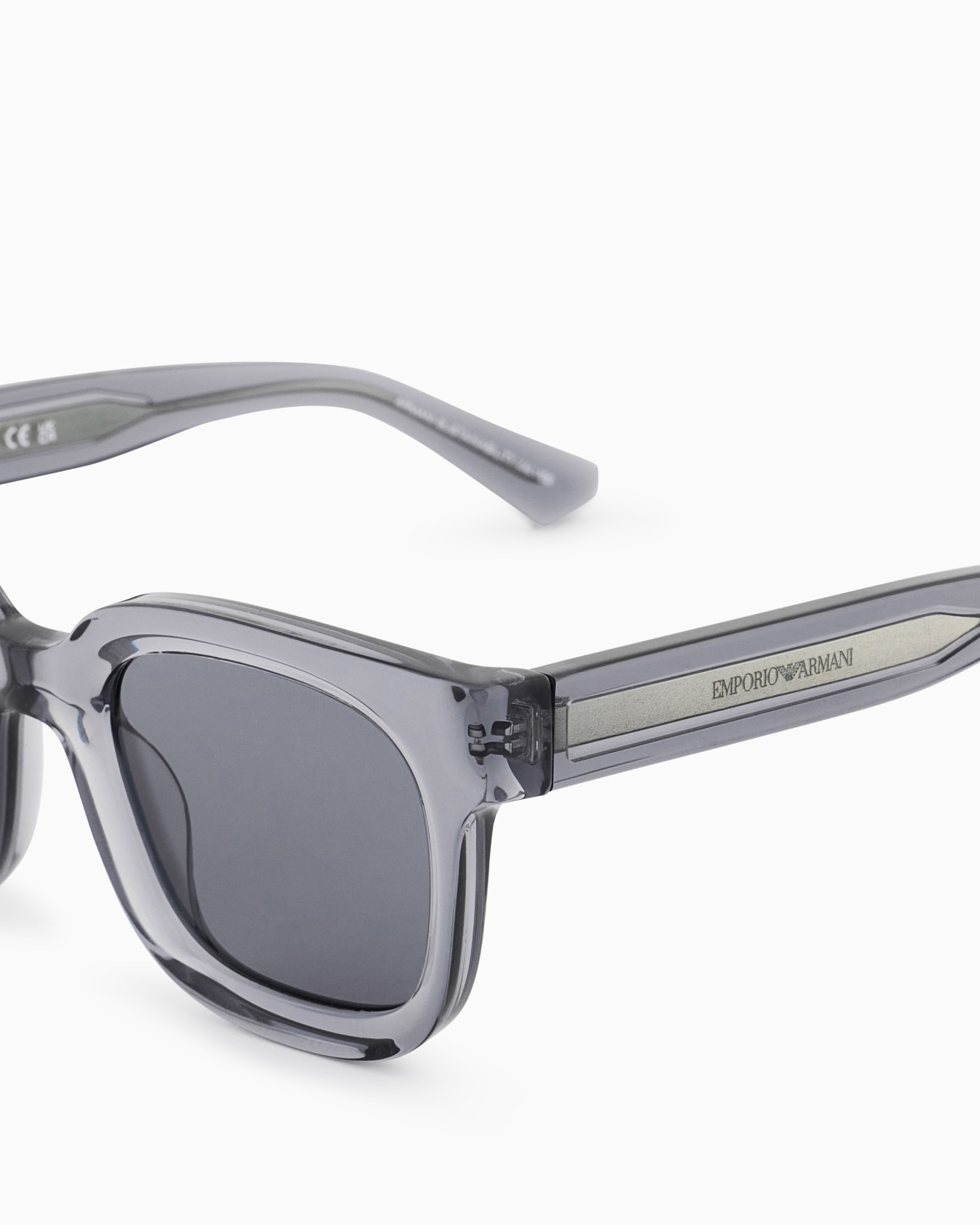 Women’s square sunglasses Slide 4