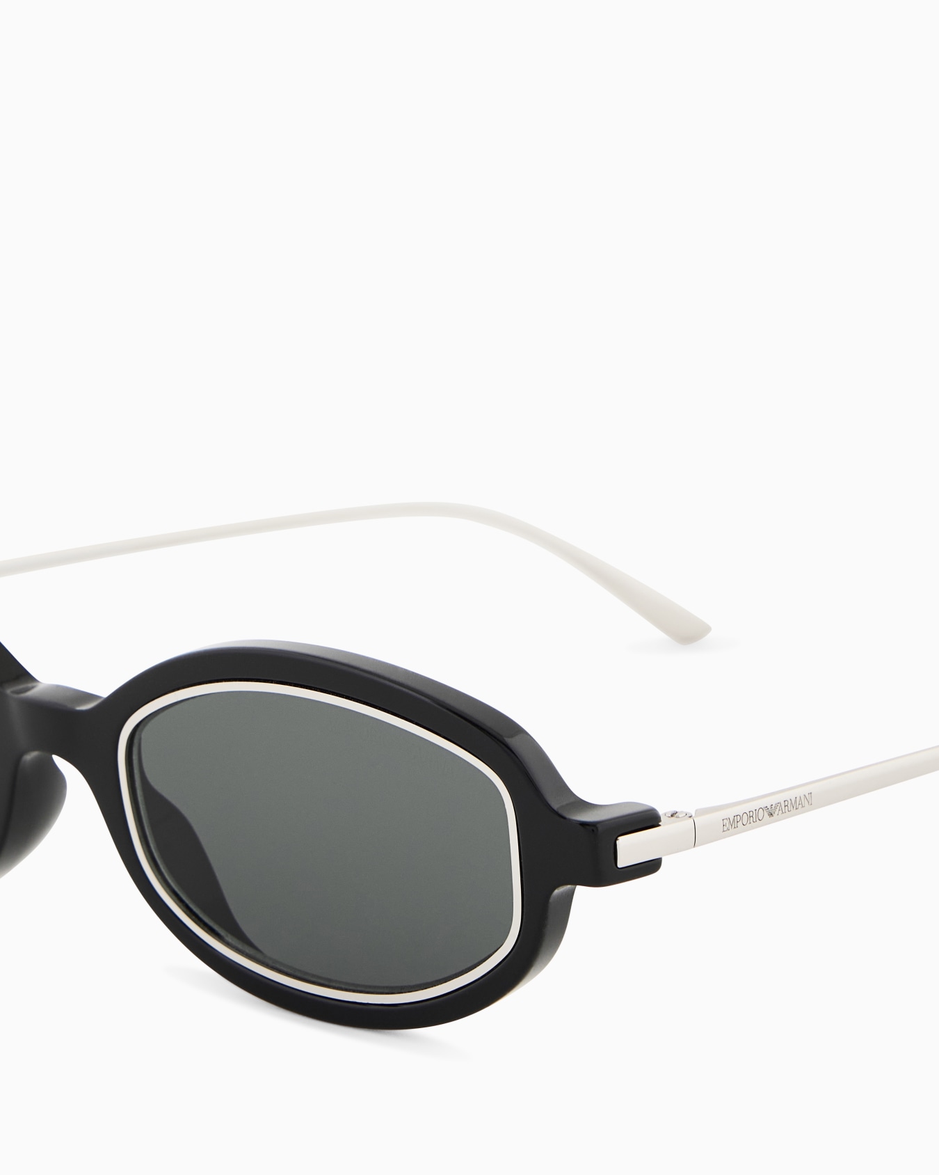 Women’s oval sunglasses Slide 4