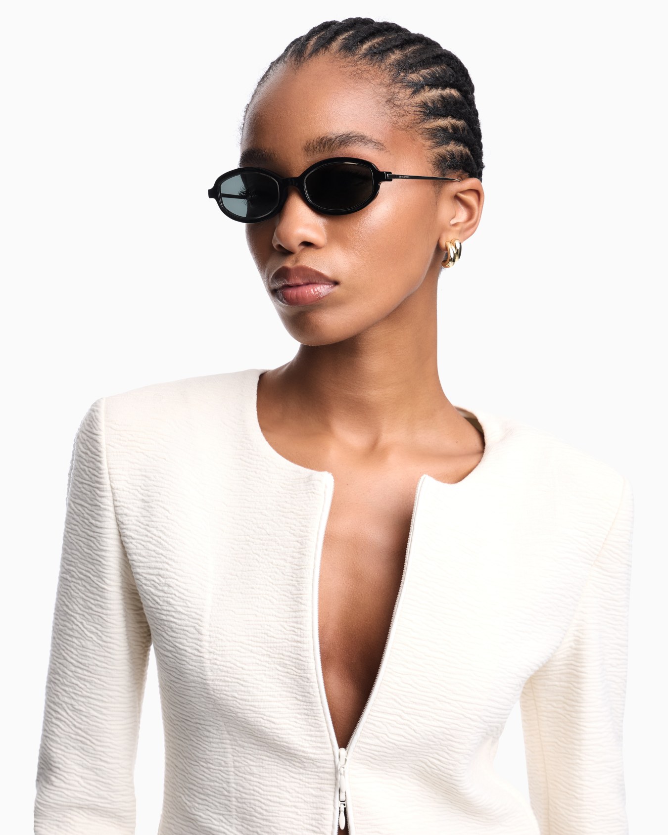 Women’s oval sunglasses Slide 1