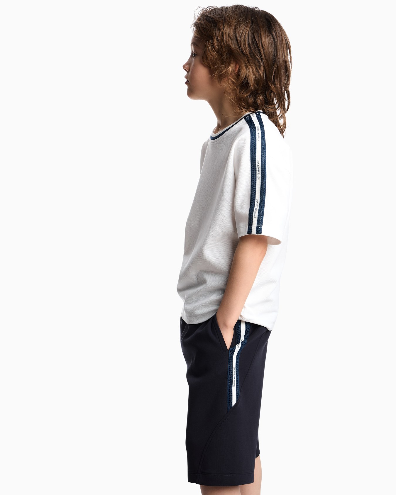 T-shirt and Bermuda shorts set in jersey with logo tape Slide 4