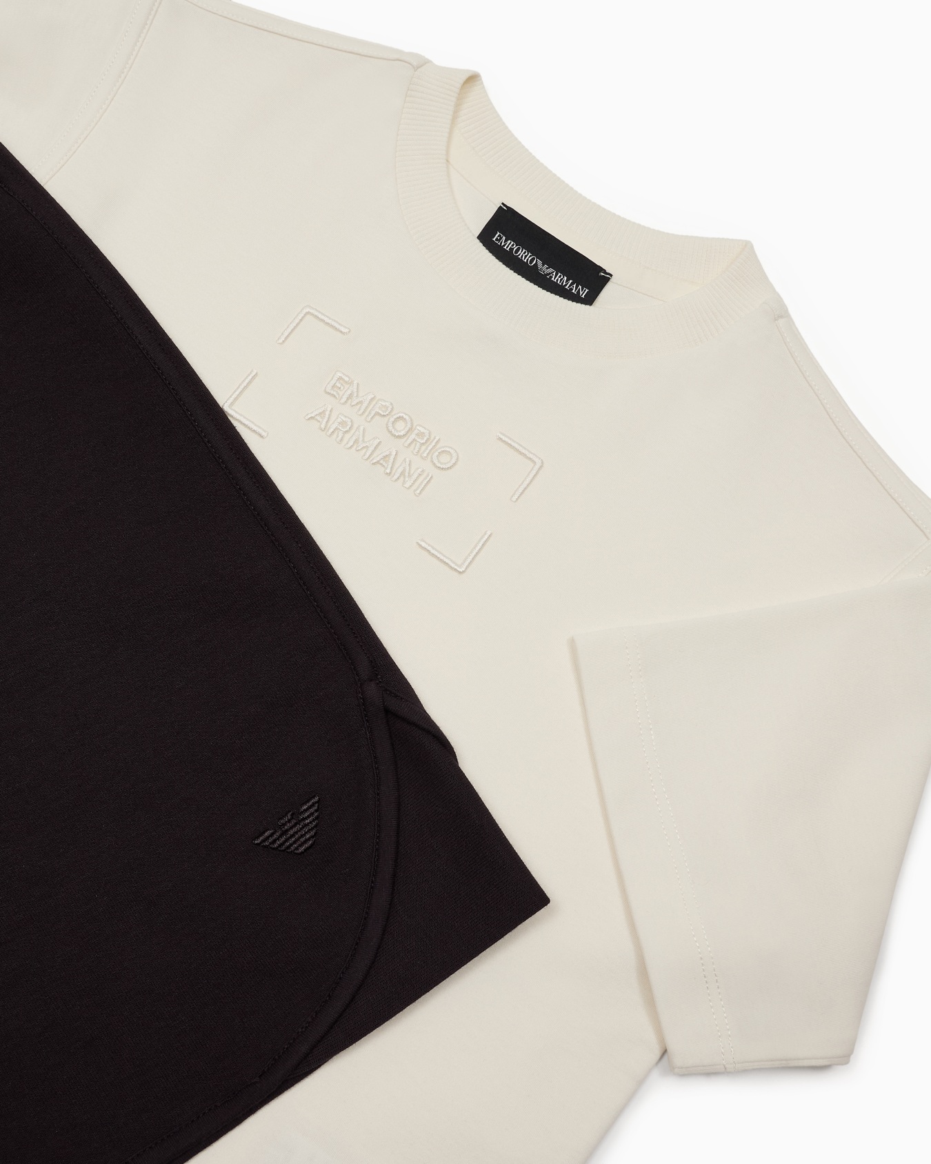 T-shirt and Bermuda shorts set with embroidered logo Slide 1