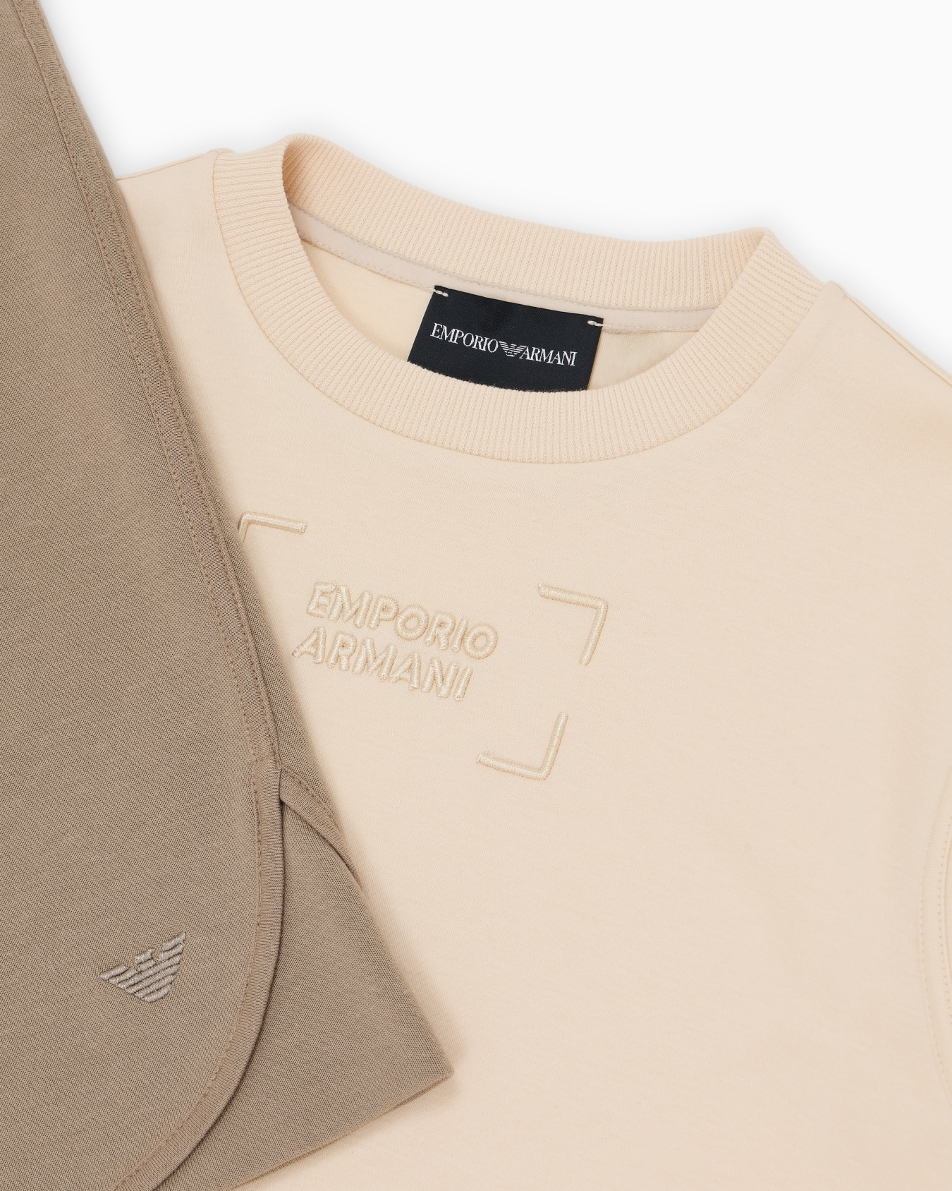 T-shirt and Bermuda shorts set with embroidered logo Slide 1