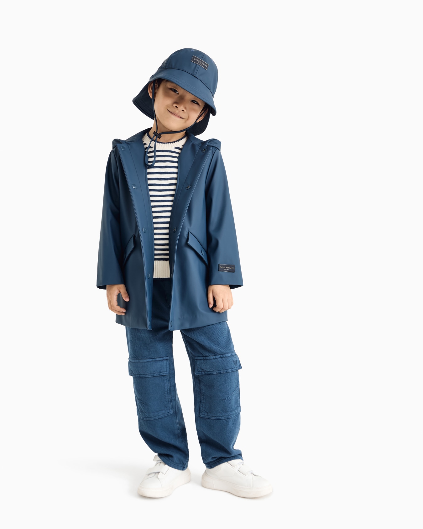 Coated nylon parka with hood Slide 3