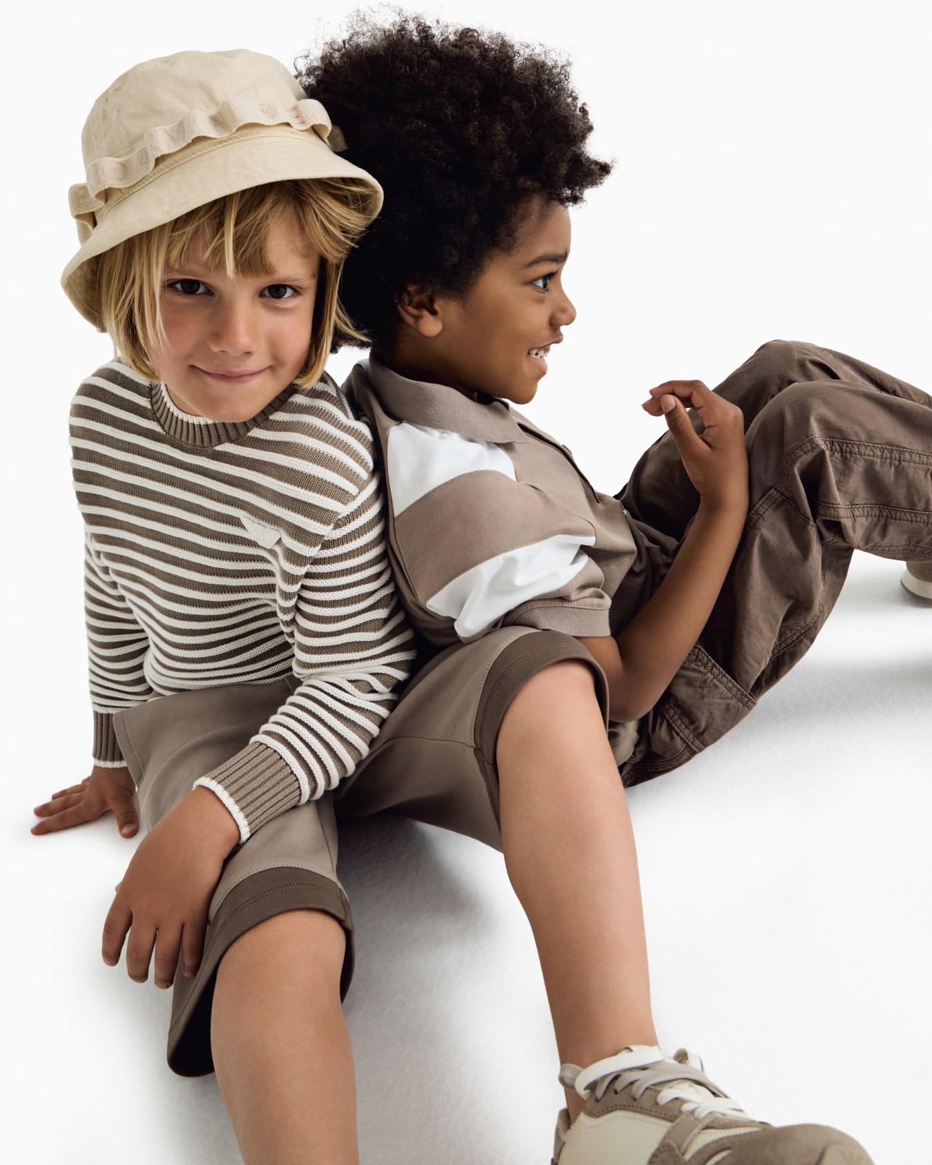 Maglione con motivo a righe Slide 3