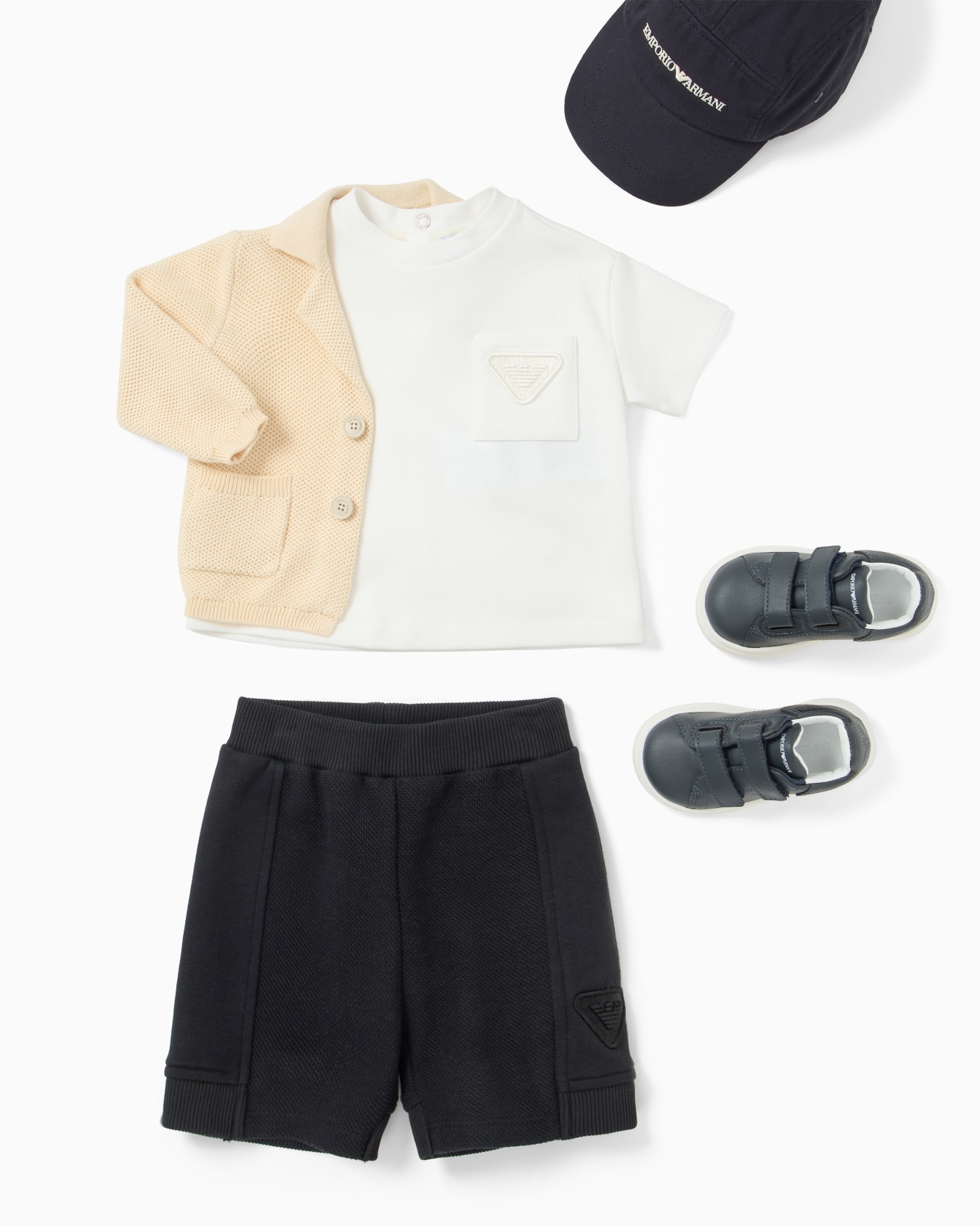 T-shirt and shorts set with eagle embroidery Slide 3