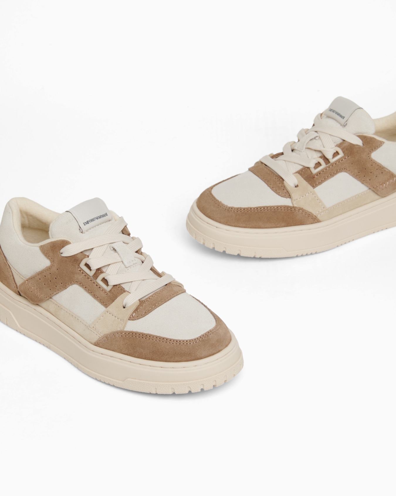 Suede sneakers Diapositiva 4