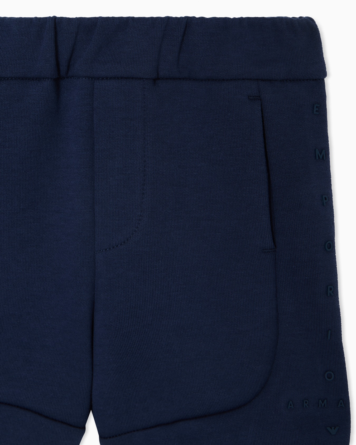 T-shirt and Bermuda shorts set in interlock jersey Slide 3