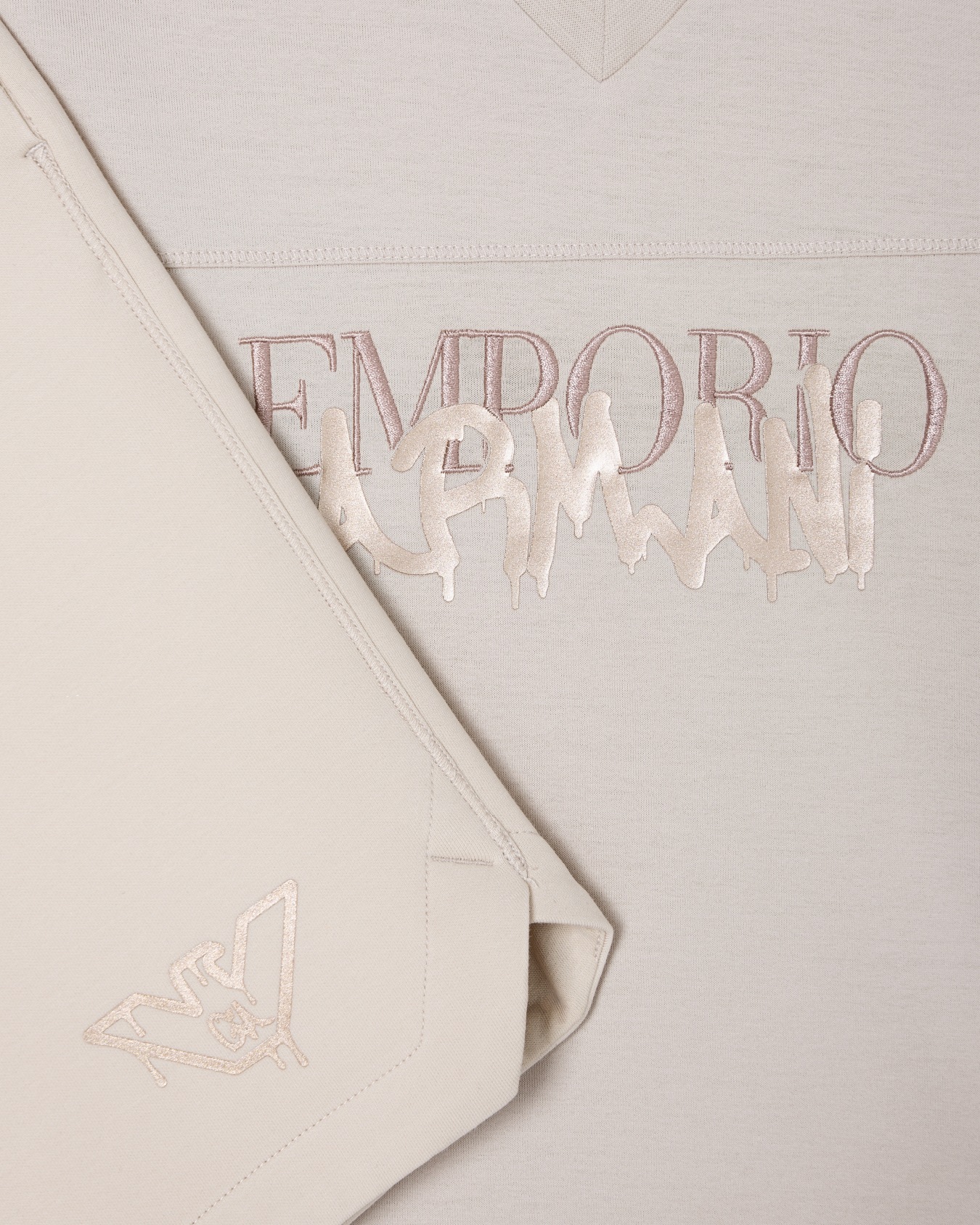 아웃핏 슬라이드 1