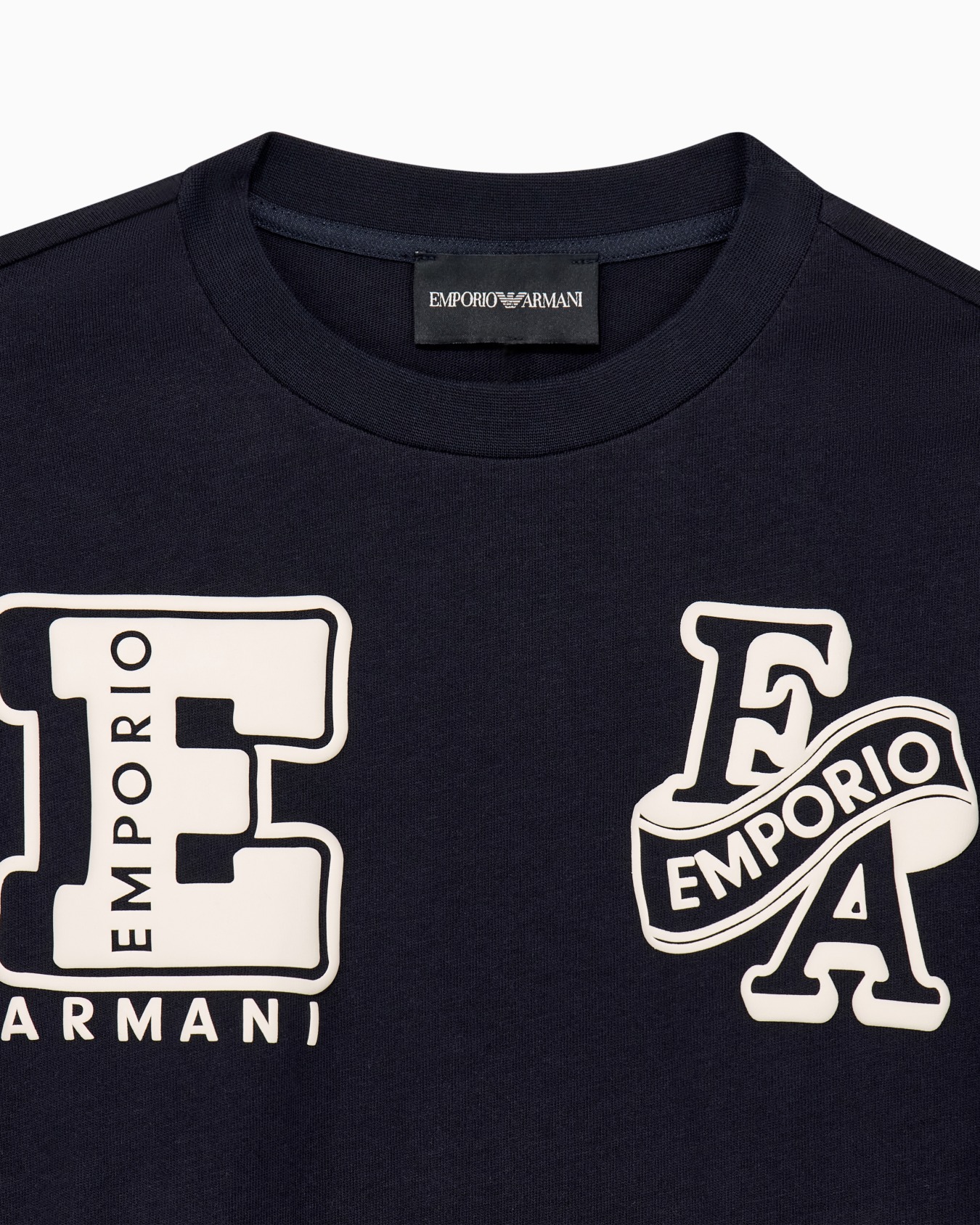 Heavy cotton jersey T-shirt with bold graphic print Slide 1
