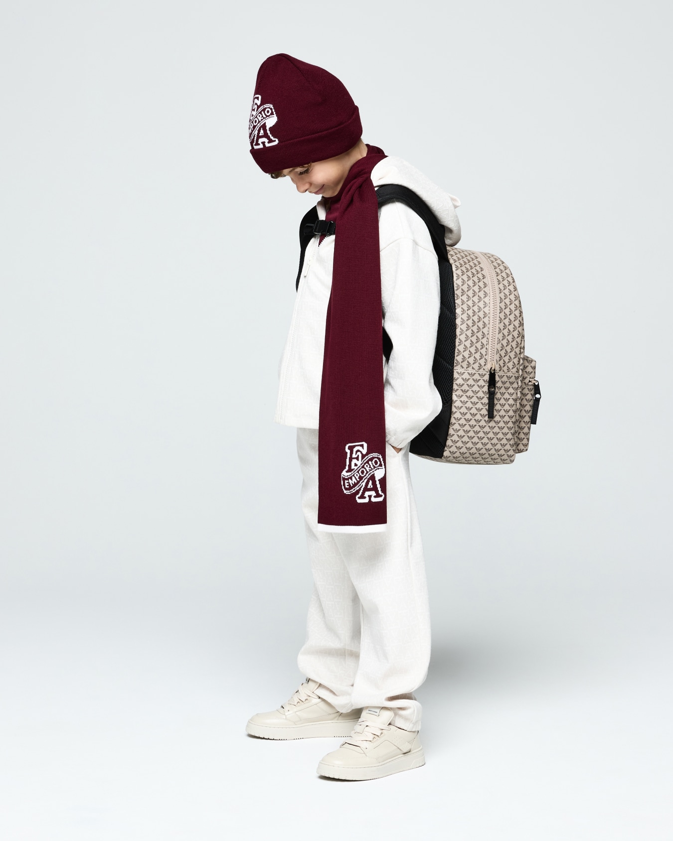 Tracksuit in jacquard double jersey with an embossed logo Slide 3