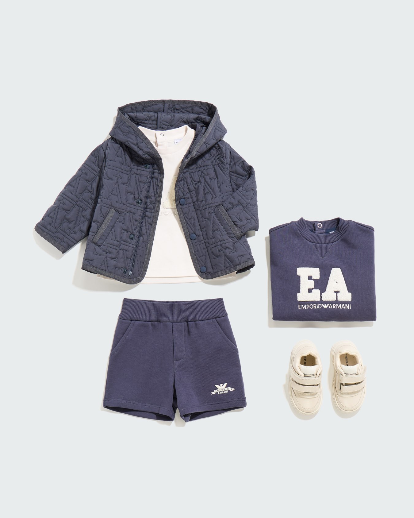 Cotton jersey top and shorts set with an elastic waistband Slide 3