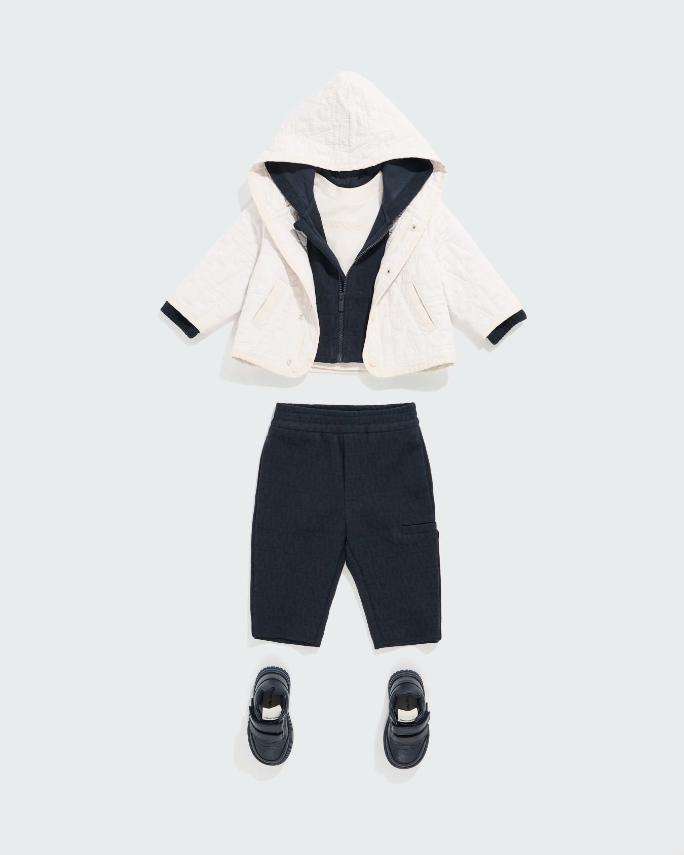 Hooded tracksuit in jacquard double jersey with a monogram Slide 3