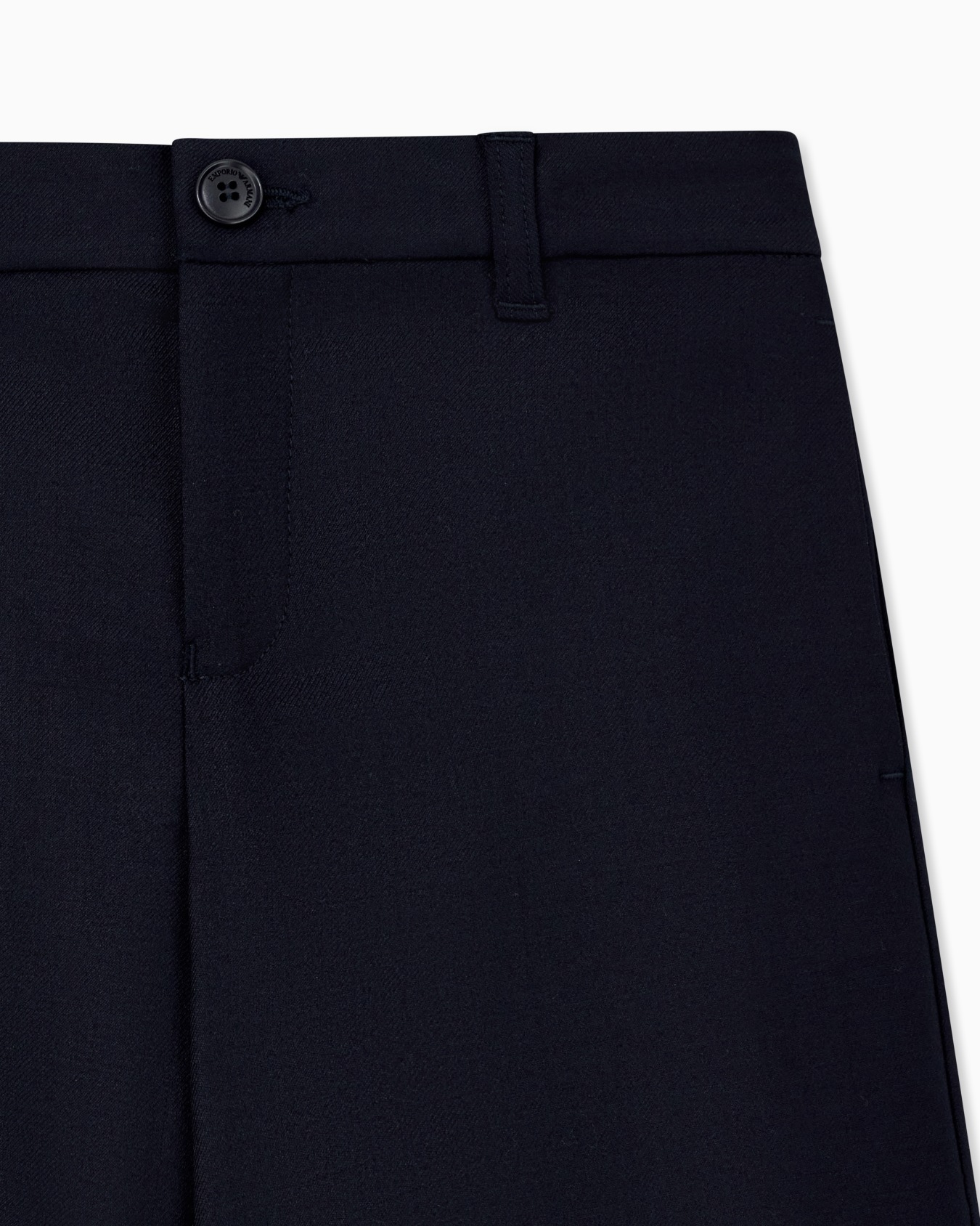 Shorts in lightweight wool with a regular fit and flat front Slide 1