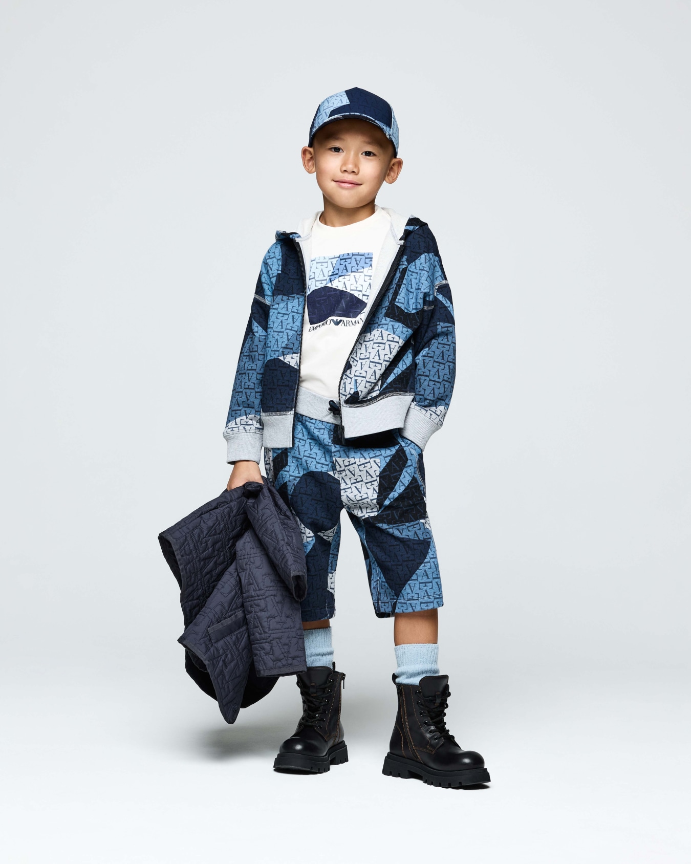 Long-sleeve cotton jersey t-shirt set with graphic print Slide 3