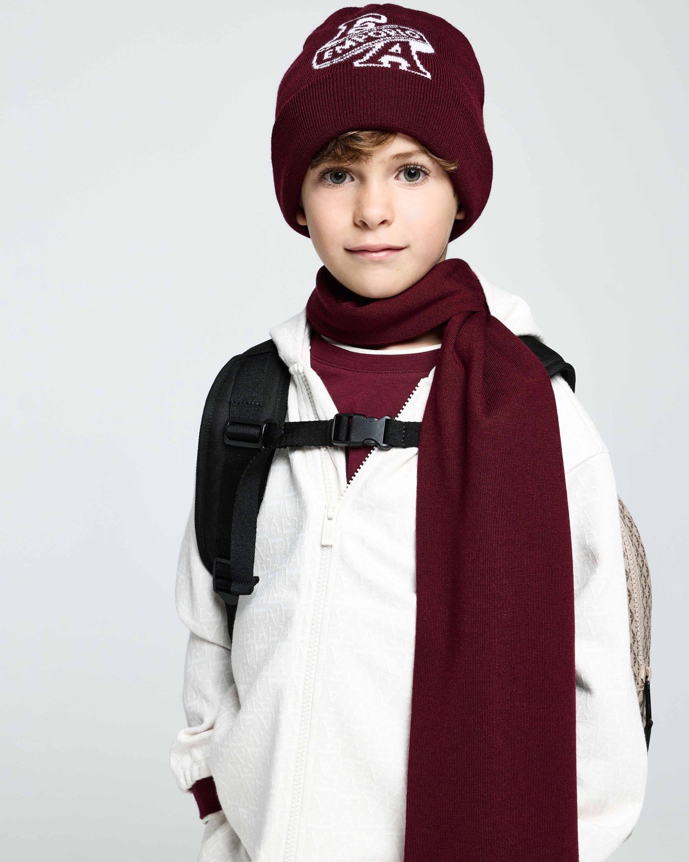 Knitwear set with virgin wool logo beanie and scarf Slide 2