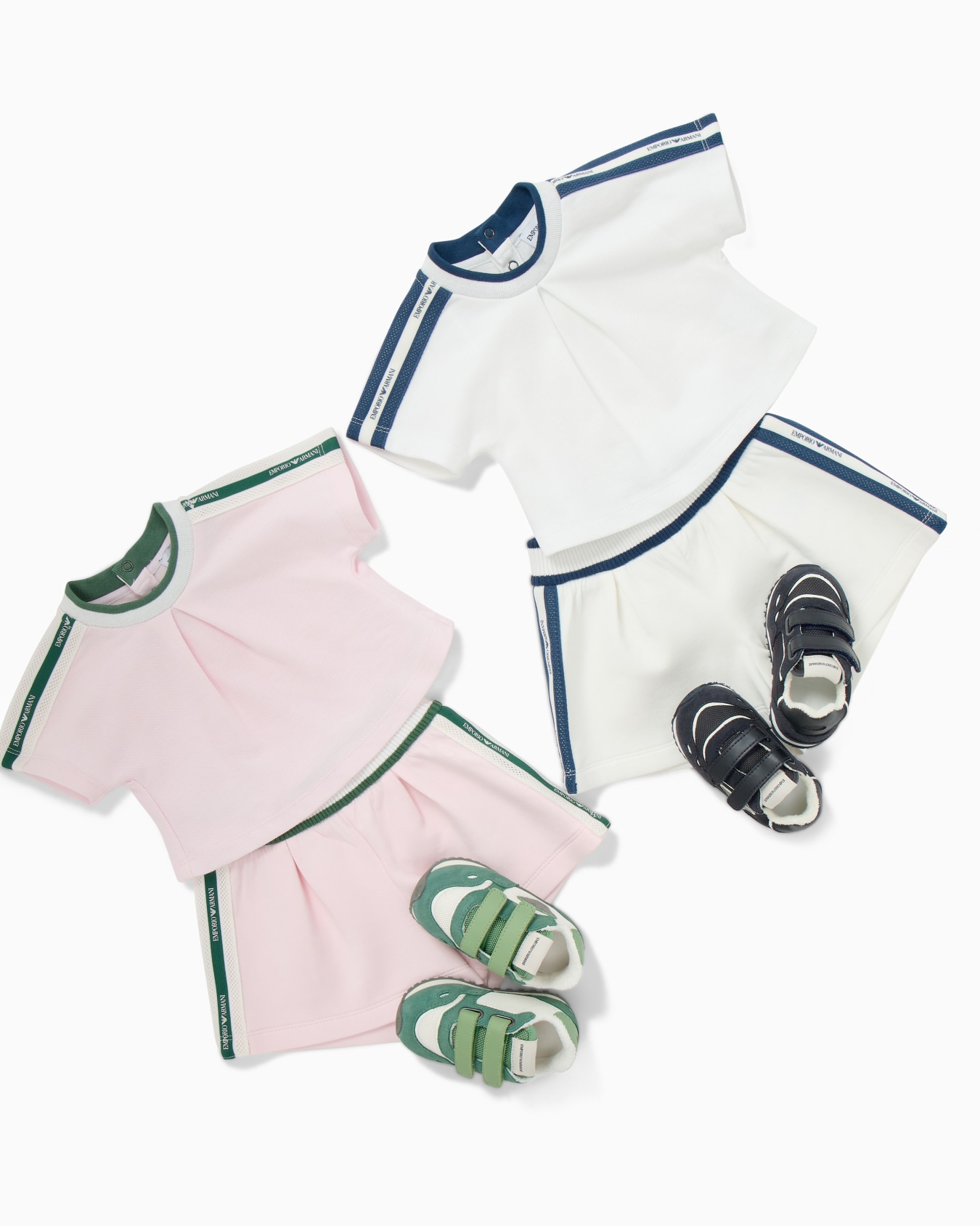 T-shirt and shorts set with logo tape jersey Slide 3