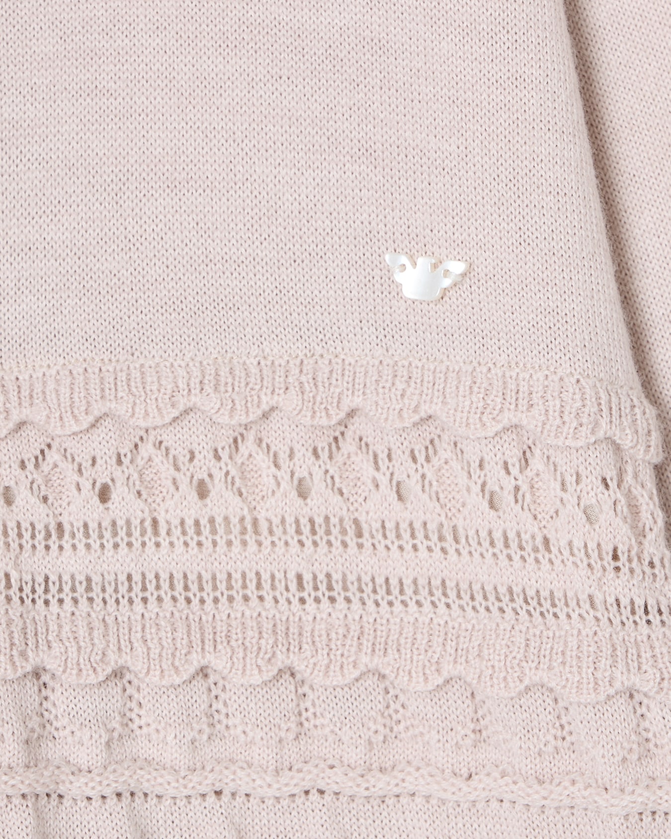 Strickkleid aus einer Woll-Mischung mit Mikrovolants Folie 1