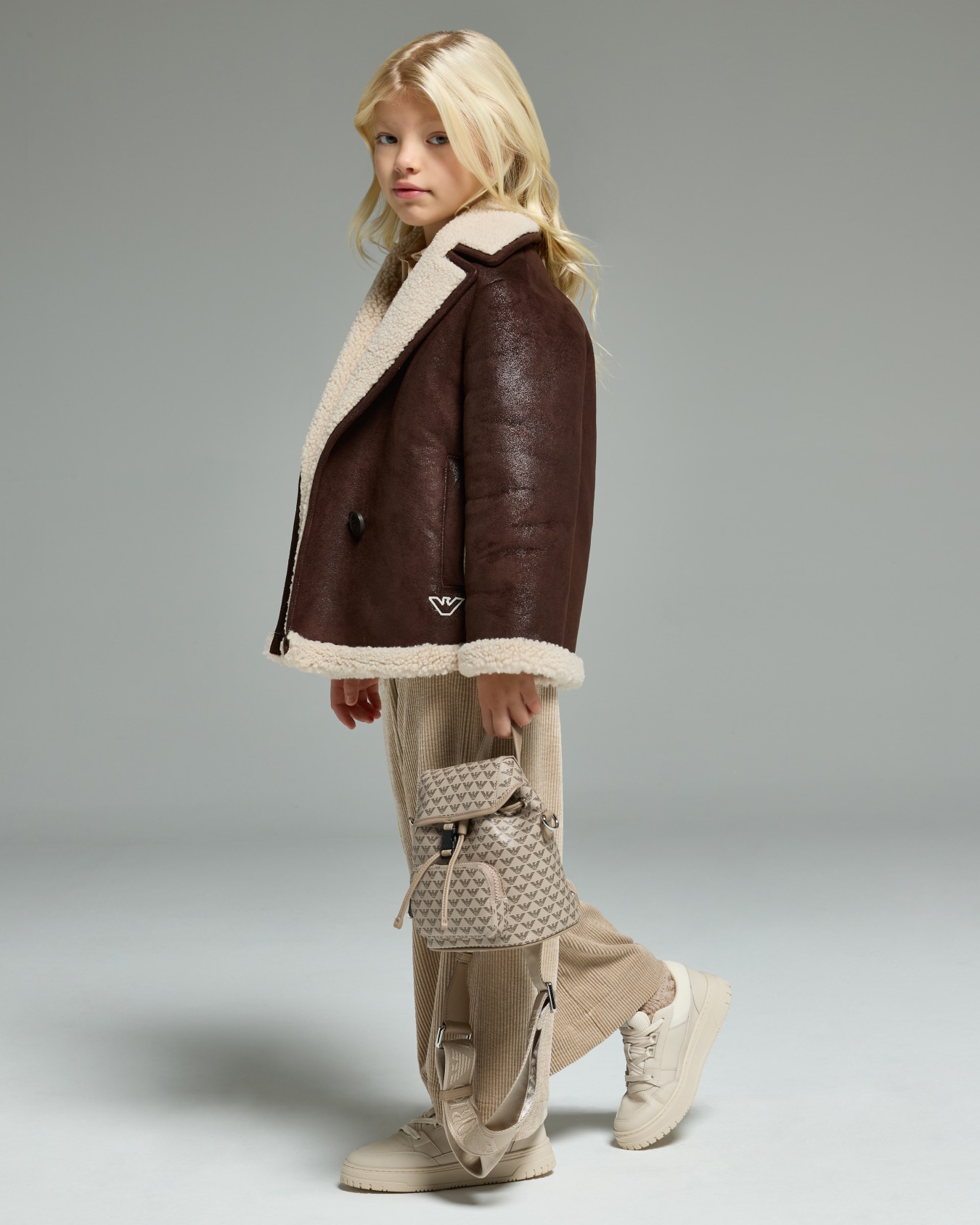 フレアパンツ コーデュロイ スライドする 3