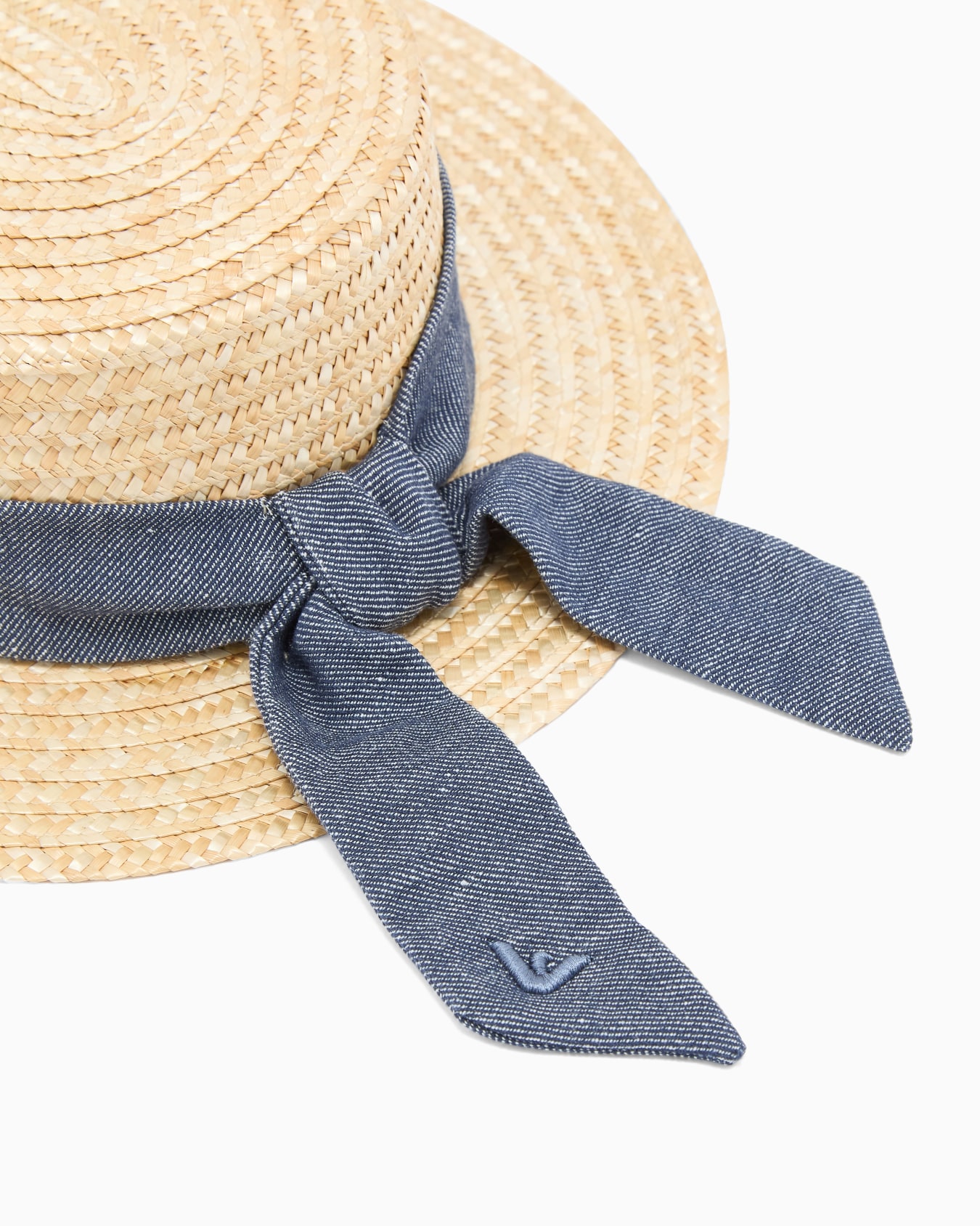 Straw hat with ribbon Slide 2
