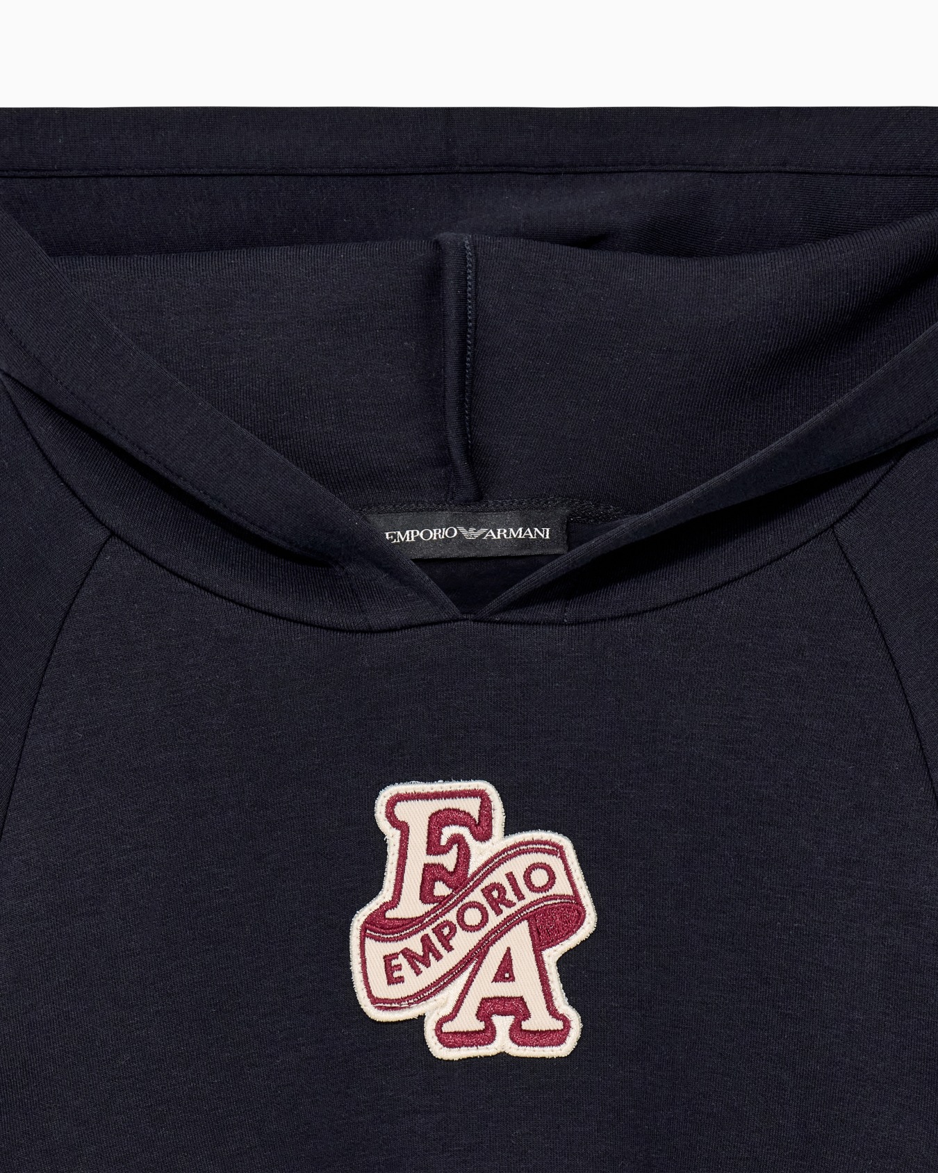 Double jersey hoodie with embroidered patch Slide 1