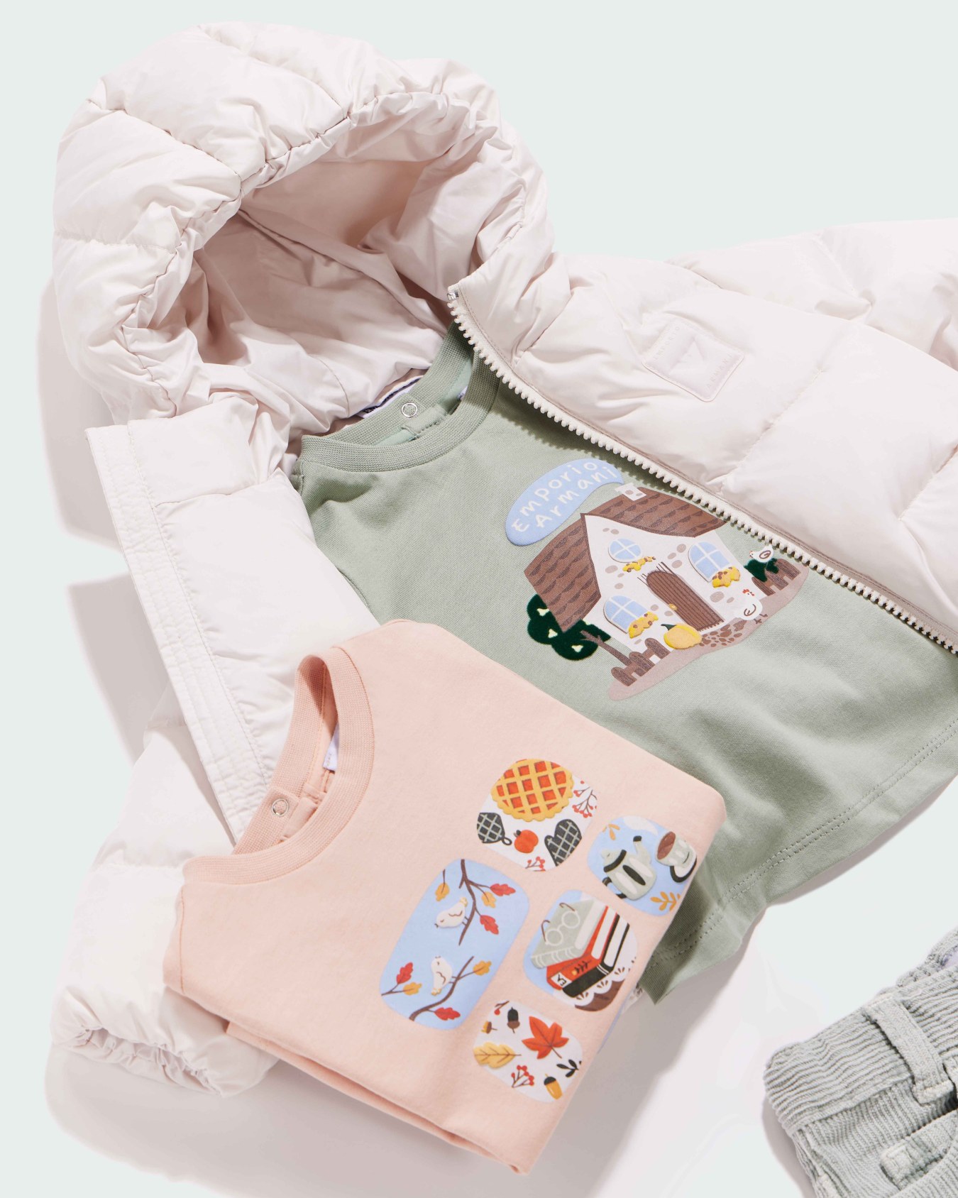 Long-sleeve cotton jersey T-shirt with a house illustration Slide 3
