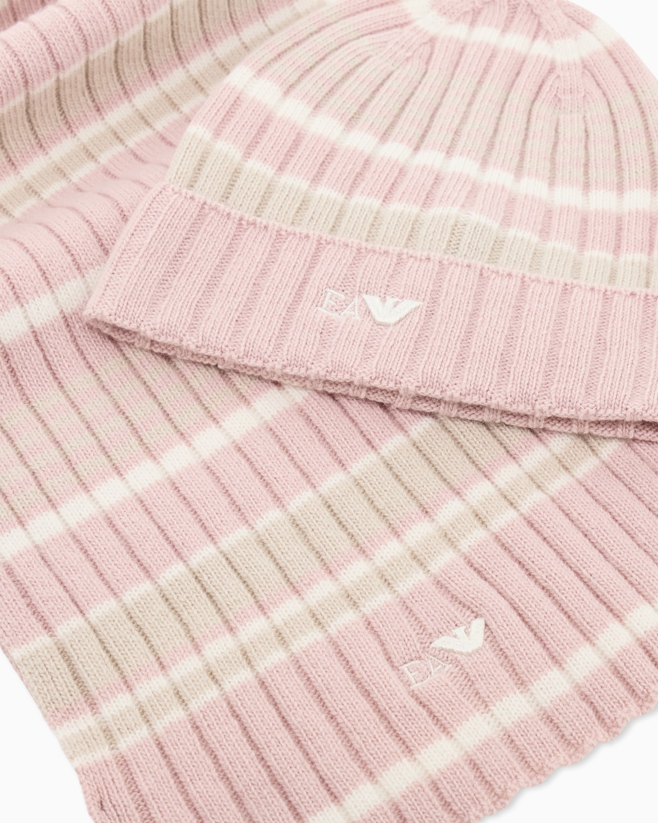 Knitwear set with ribbed beanie and scarf with folded brim Slide 1