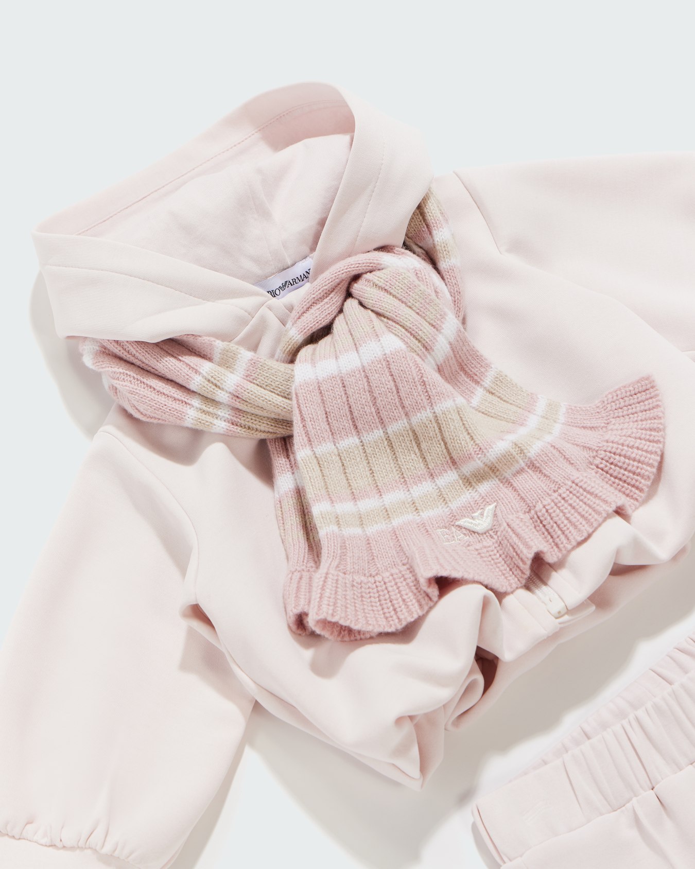 Ribbed knitwear set with a folded brim beanie and scarf Slide 2