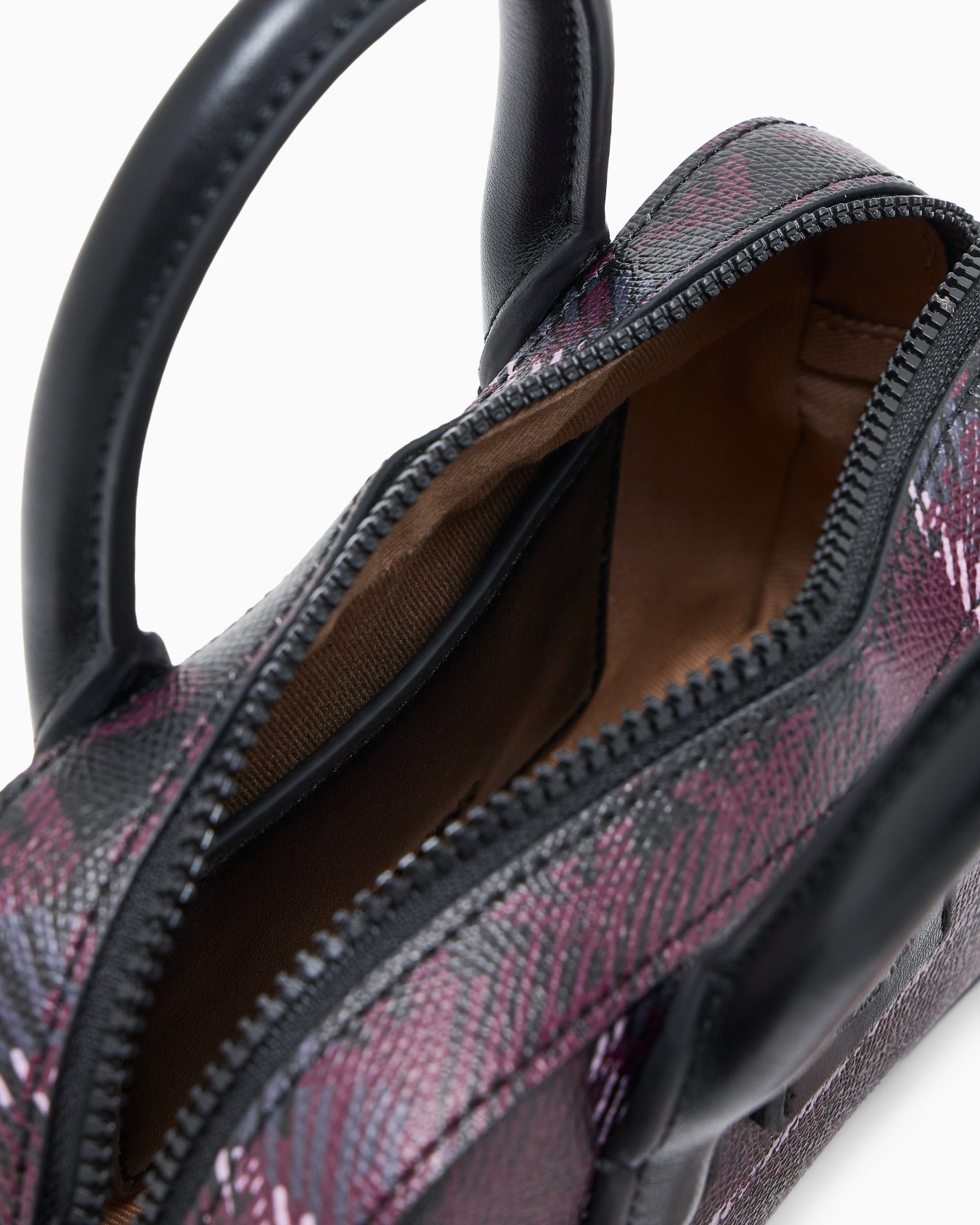 Tartan effect handbag with a zip and a shoulder strap Slide 3