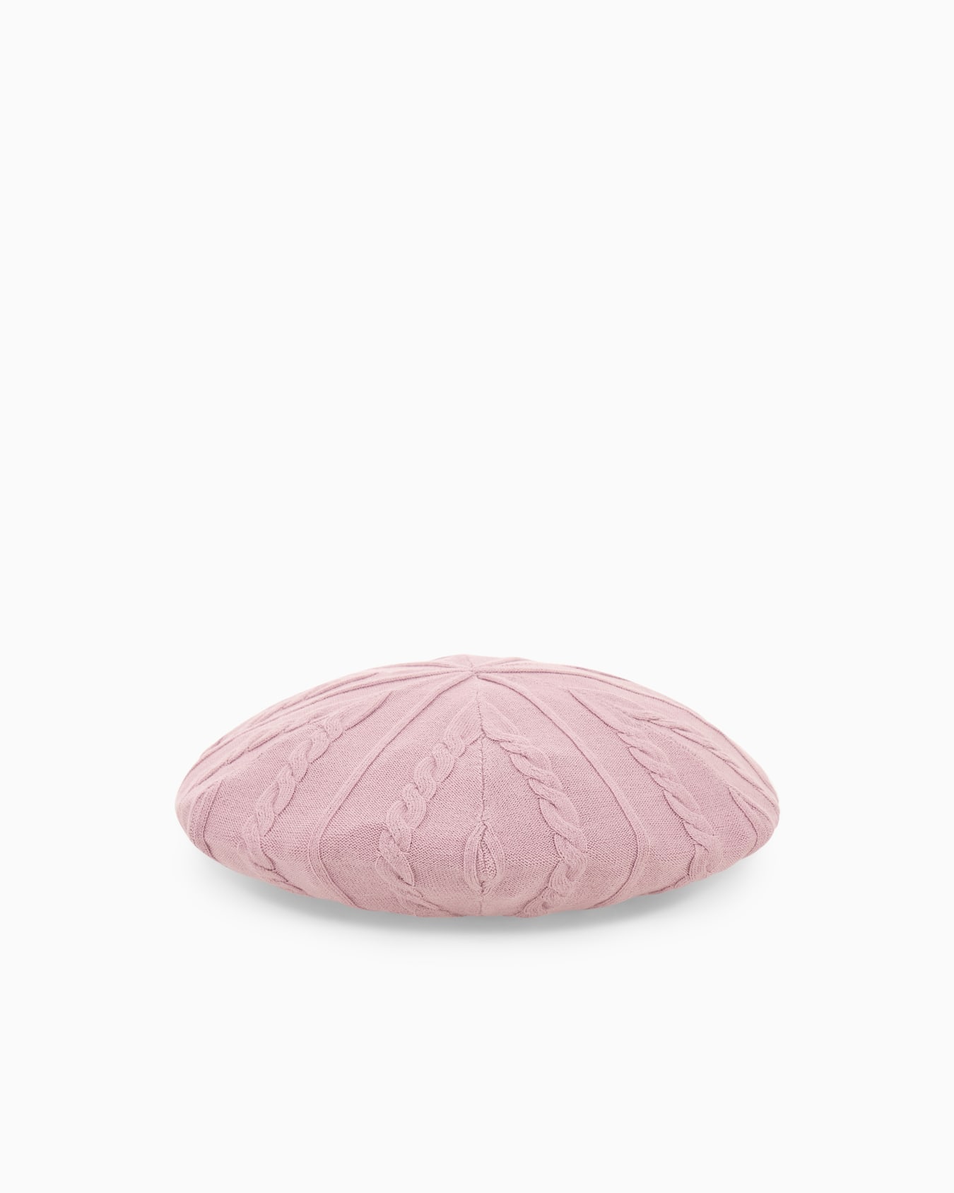 Viscose beret with a cable knit pattern Slide 0